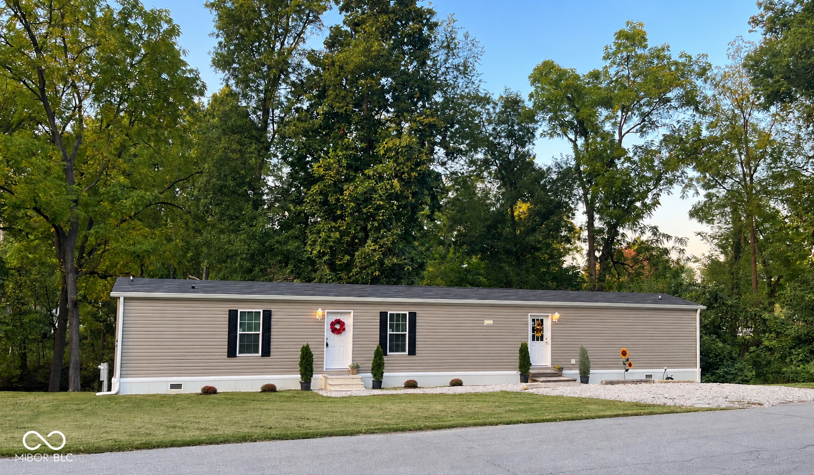 41 Lazy River Road — photo