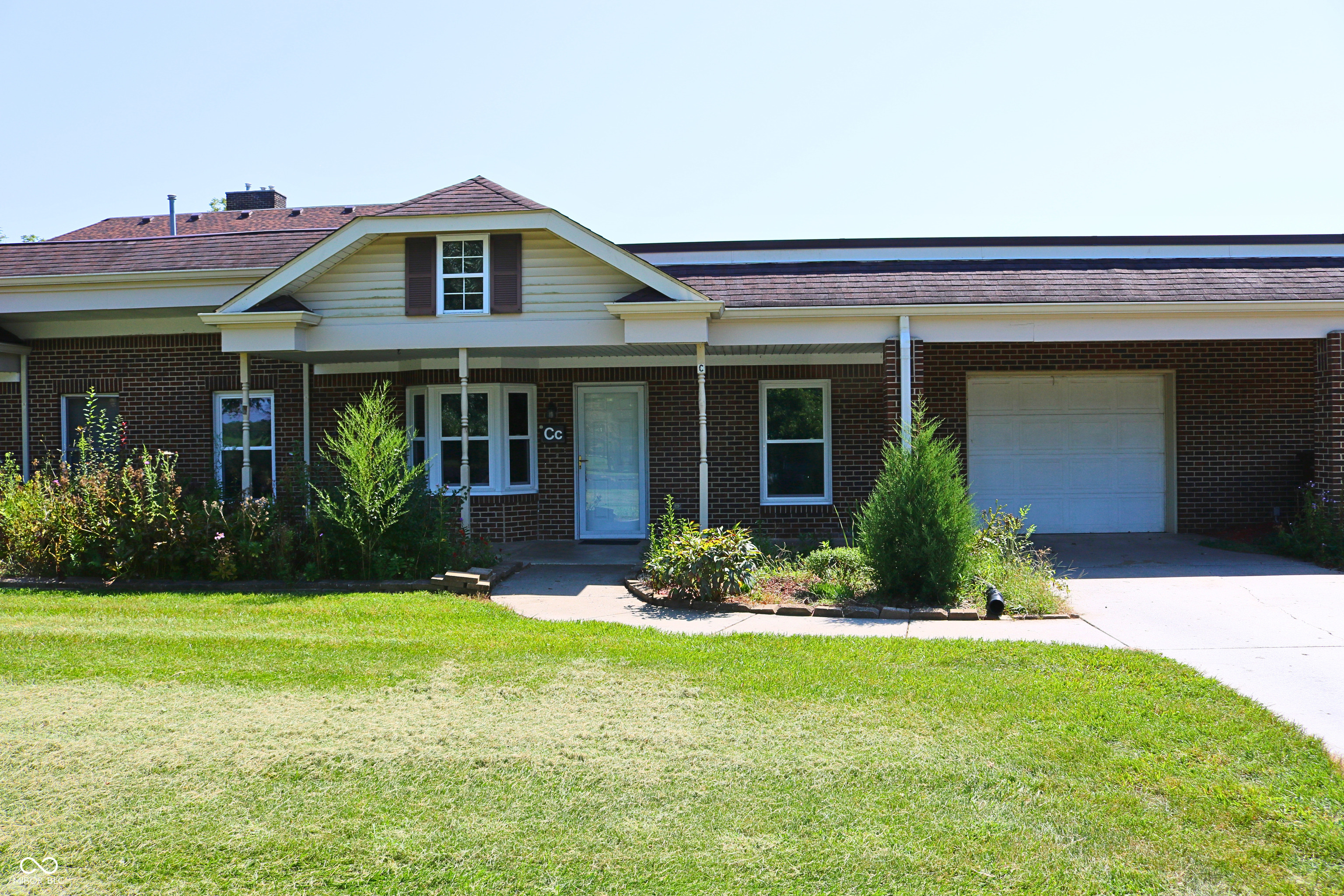 2126 W Black Creek Valley Road C — photo