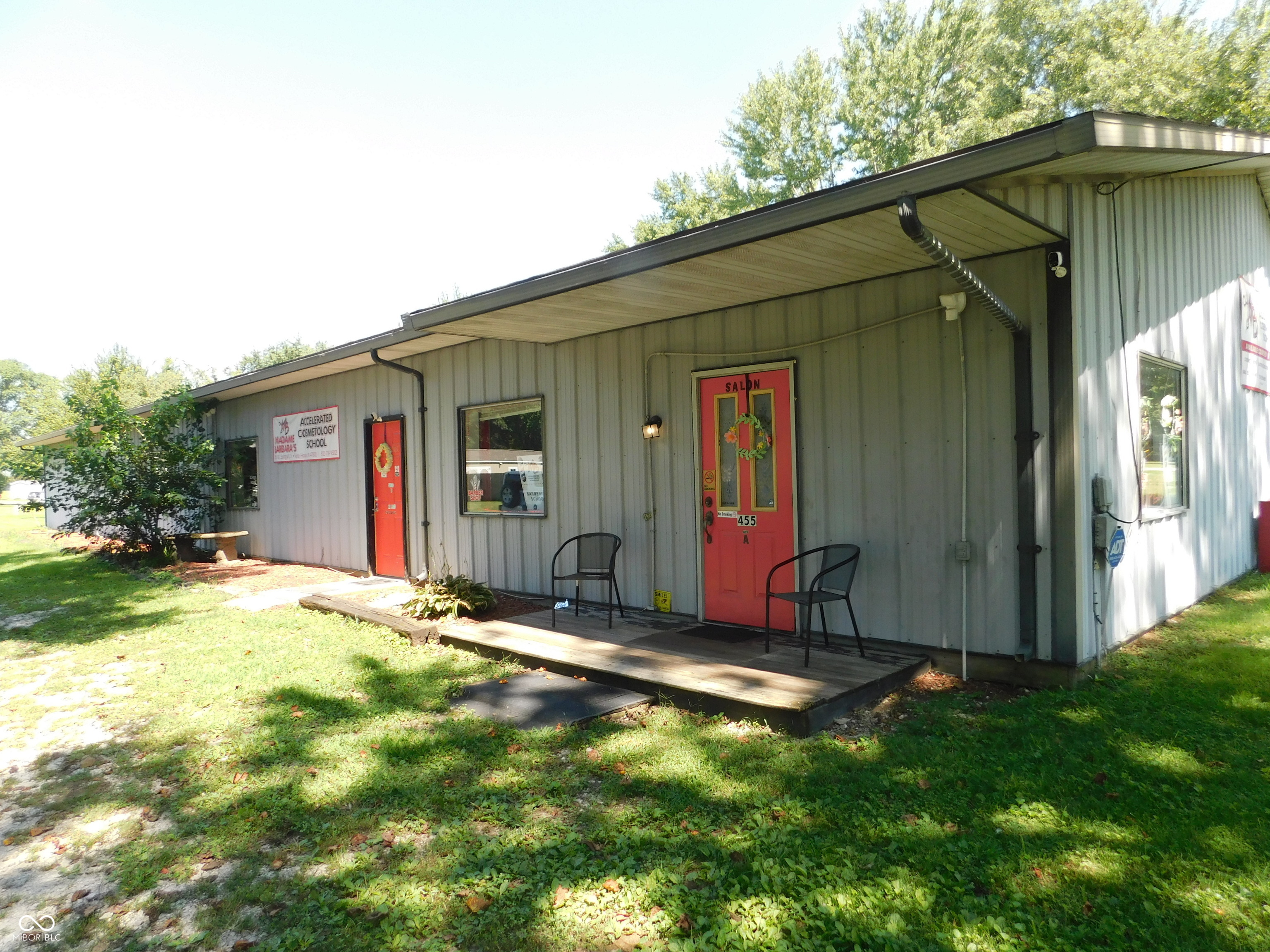 455 W Springhill Drive — photo