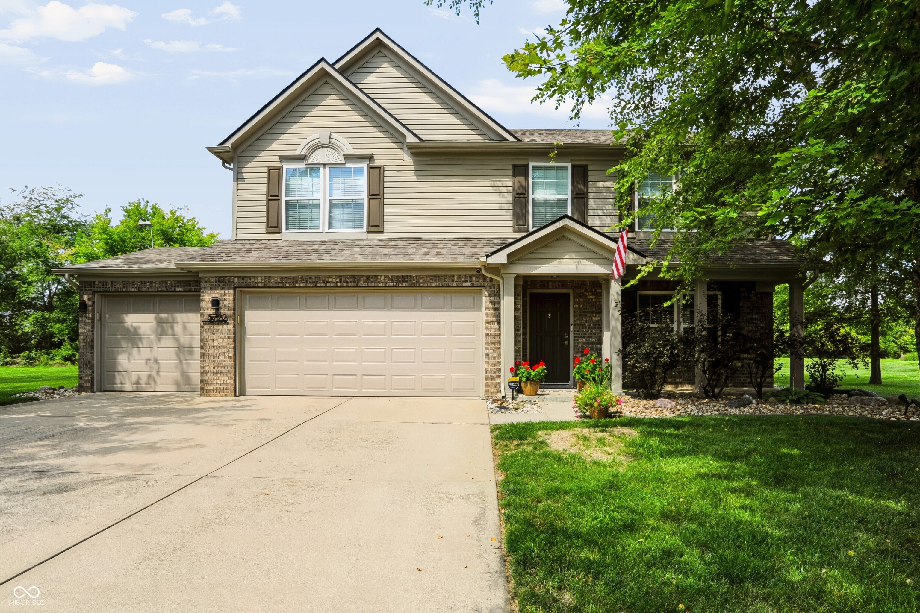 5722 W Woodstock Trail — photo