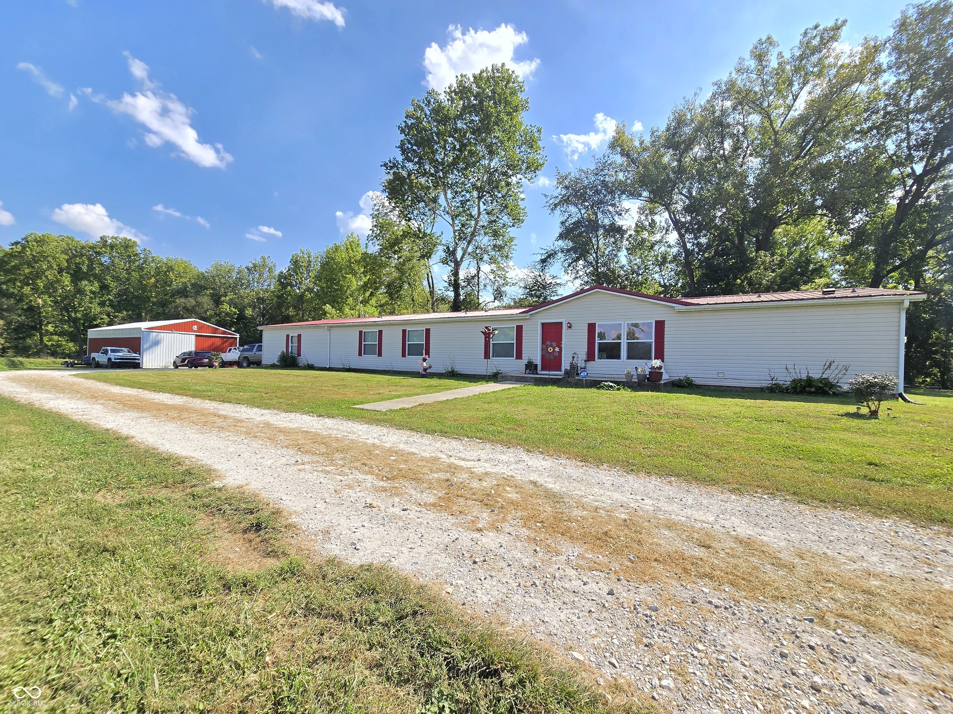 9099 Pipe Creek Road — photo