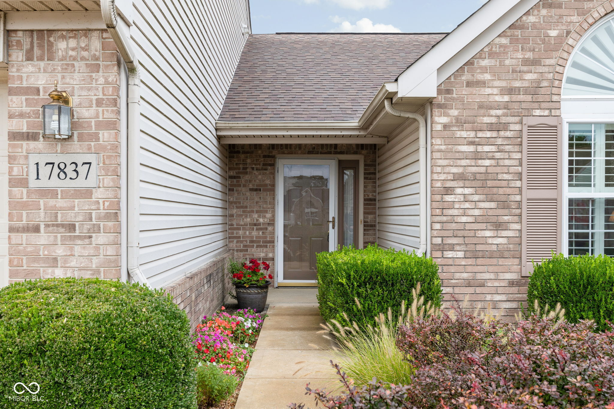 17837 Crown Pointe Court — photo
