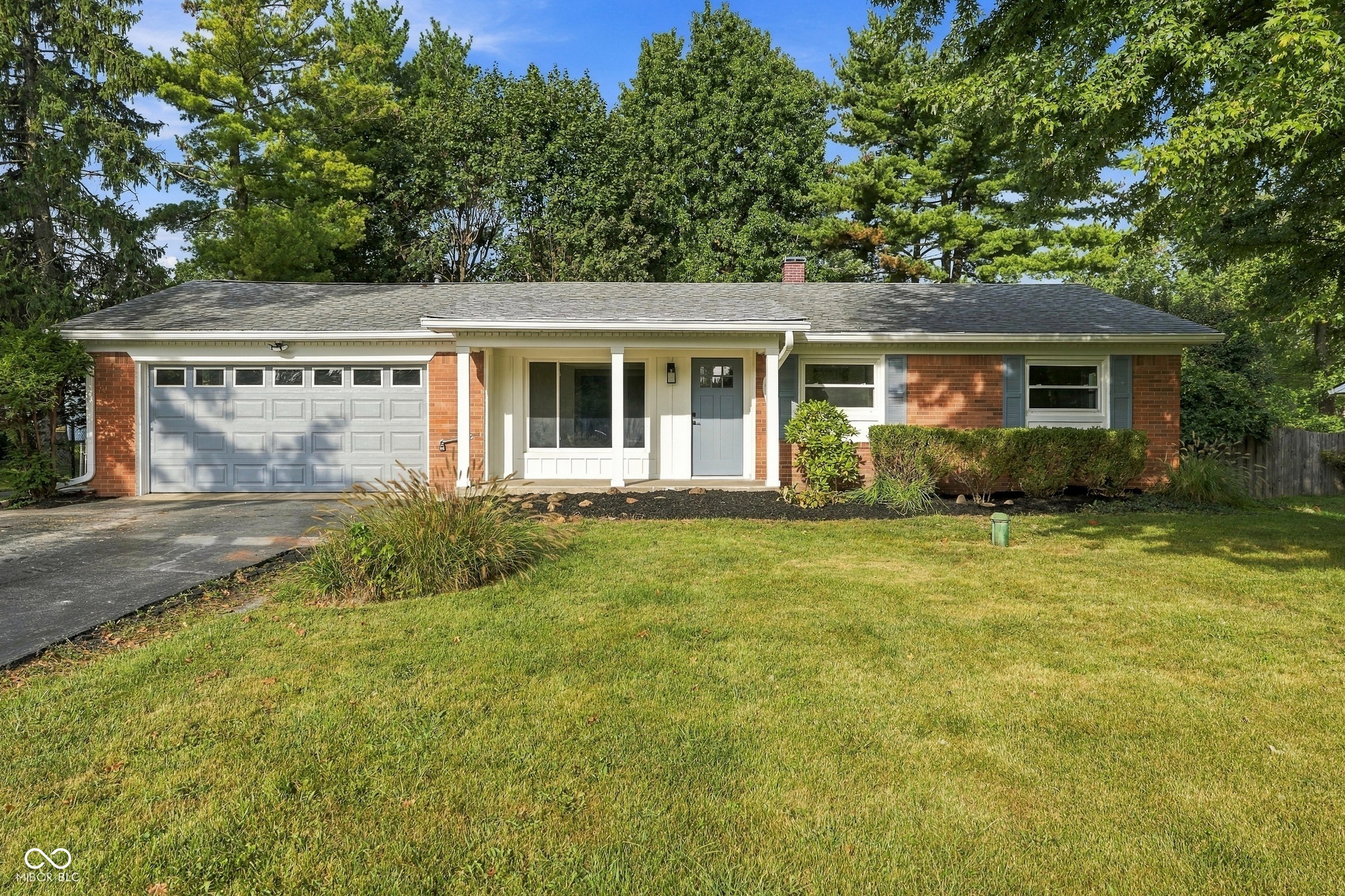 2416 S Audubon Road — photo