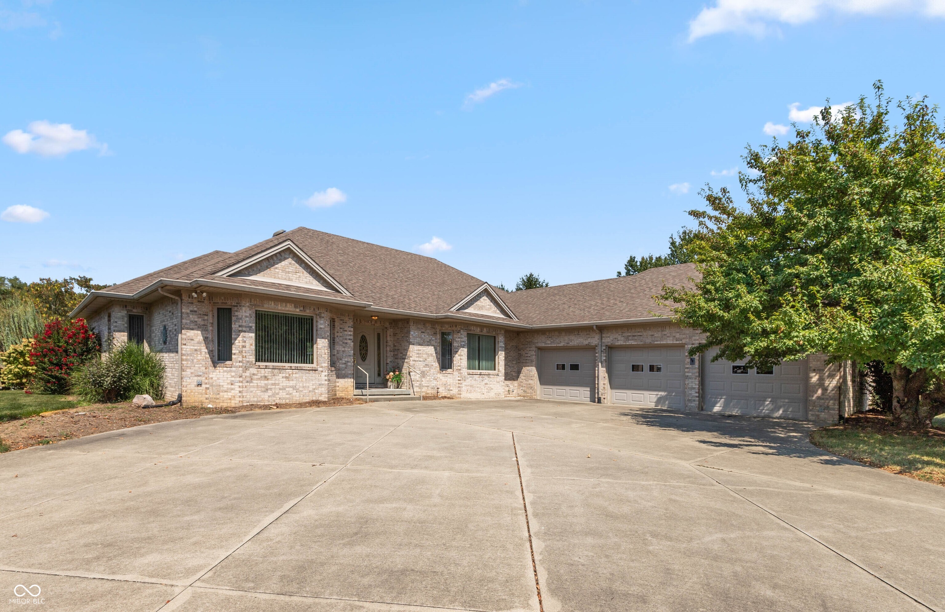 505 Kelly Drive — photo