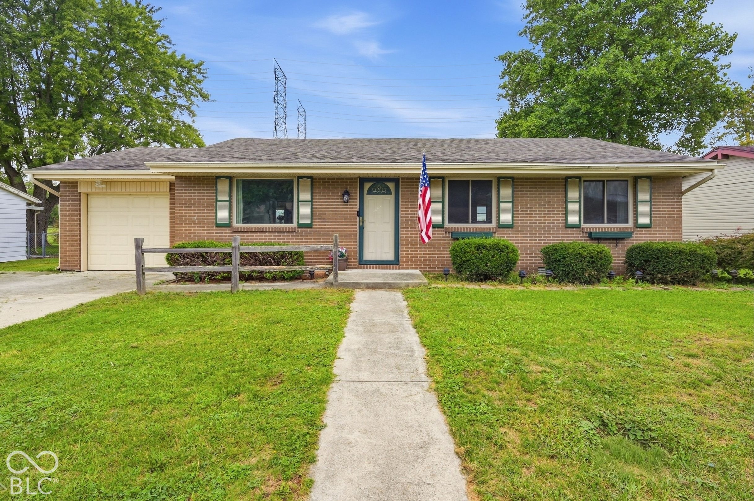 2608 Maple Drive — photo
