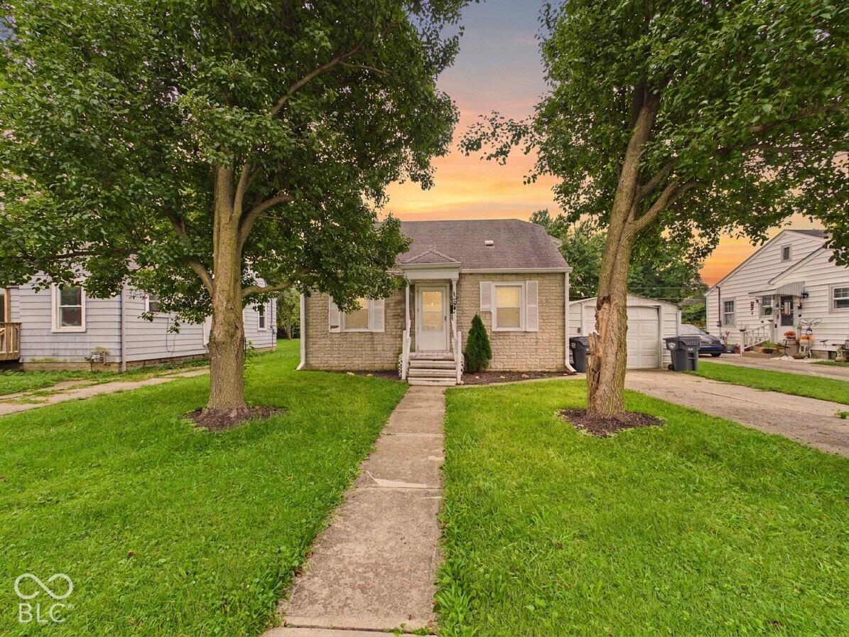 327 Edgemound Drive — photo