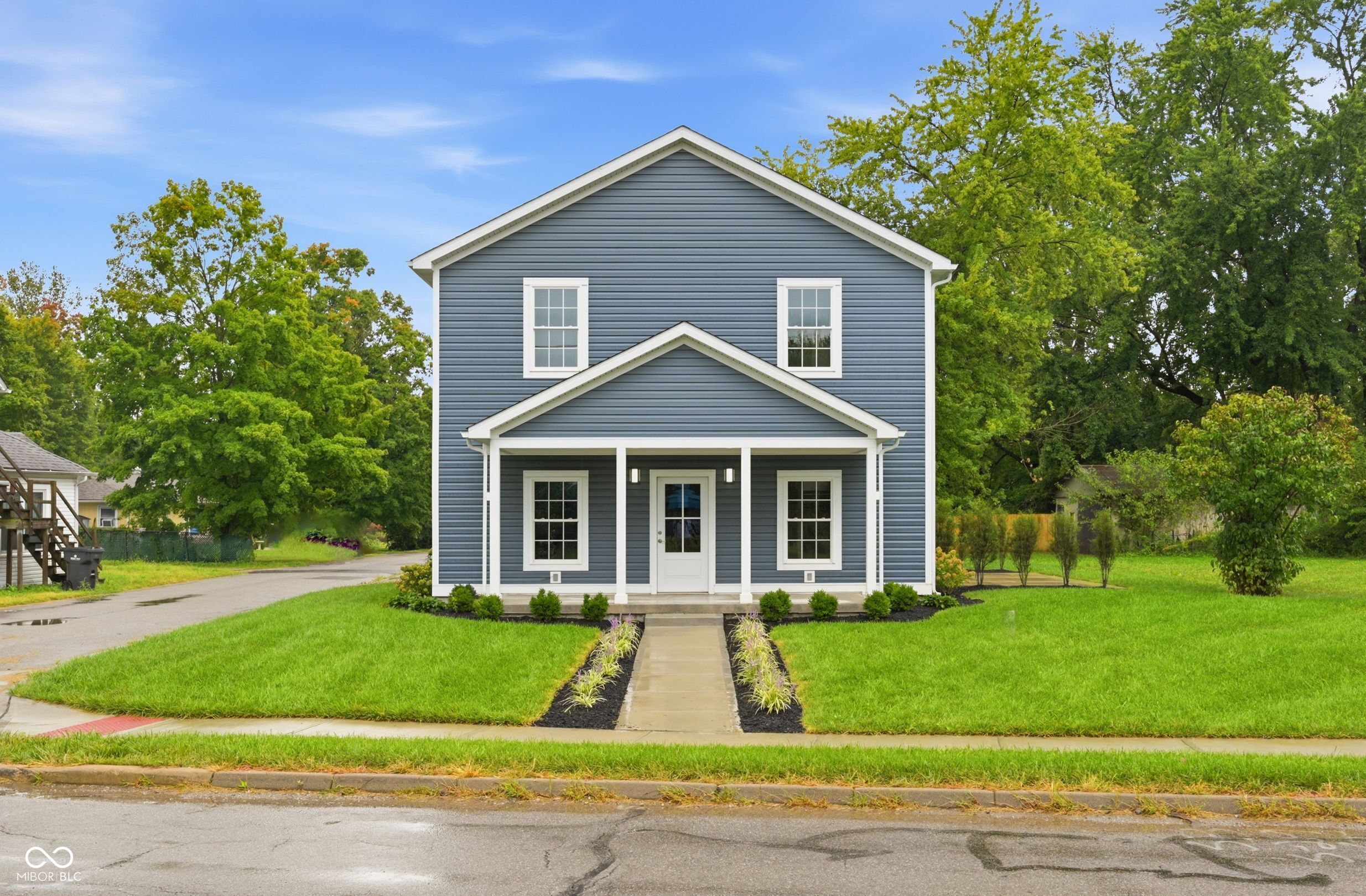20 E Main Street — photo