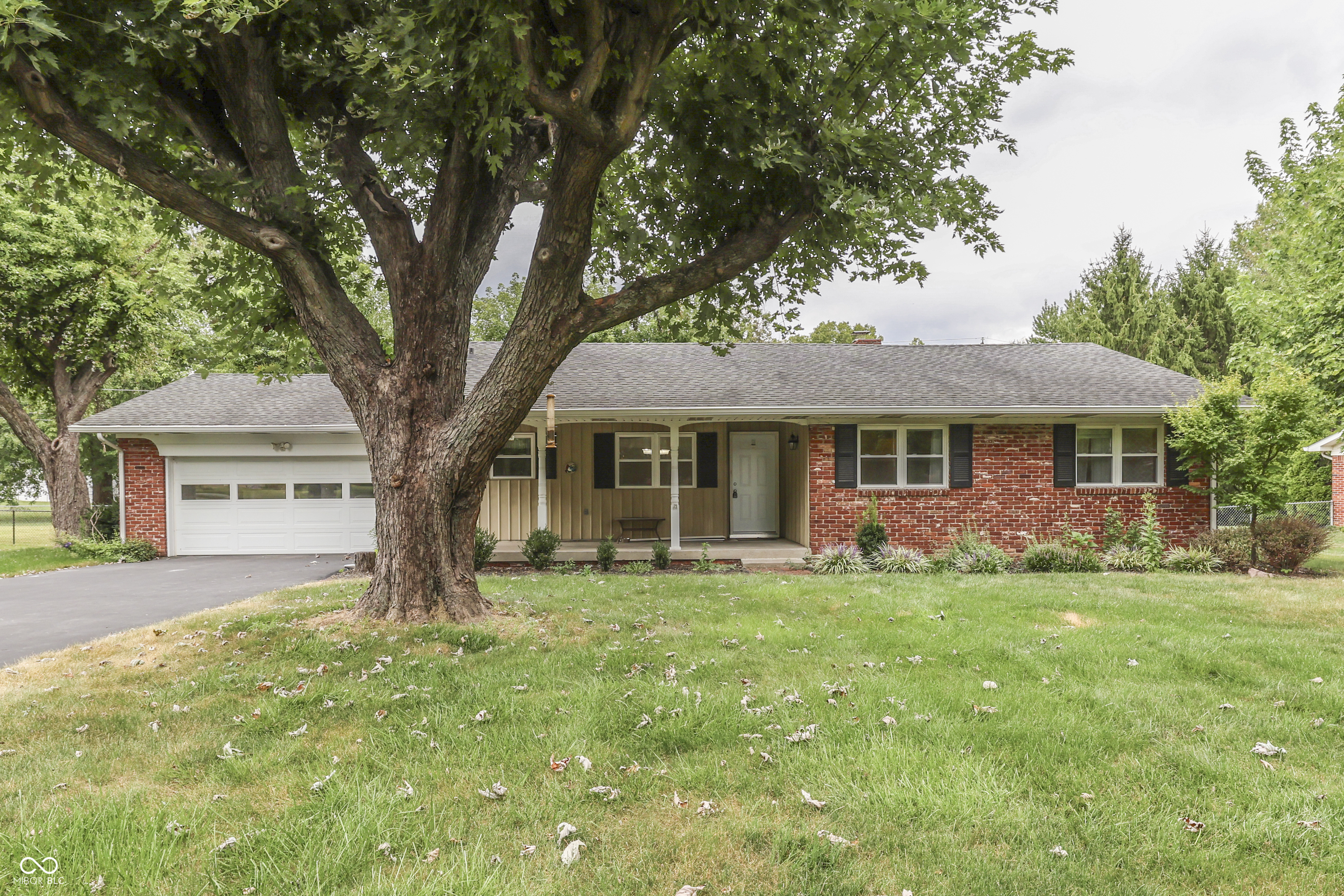 2170 S Catherwood Avenue — photo
