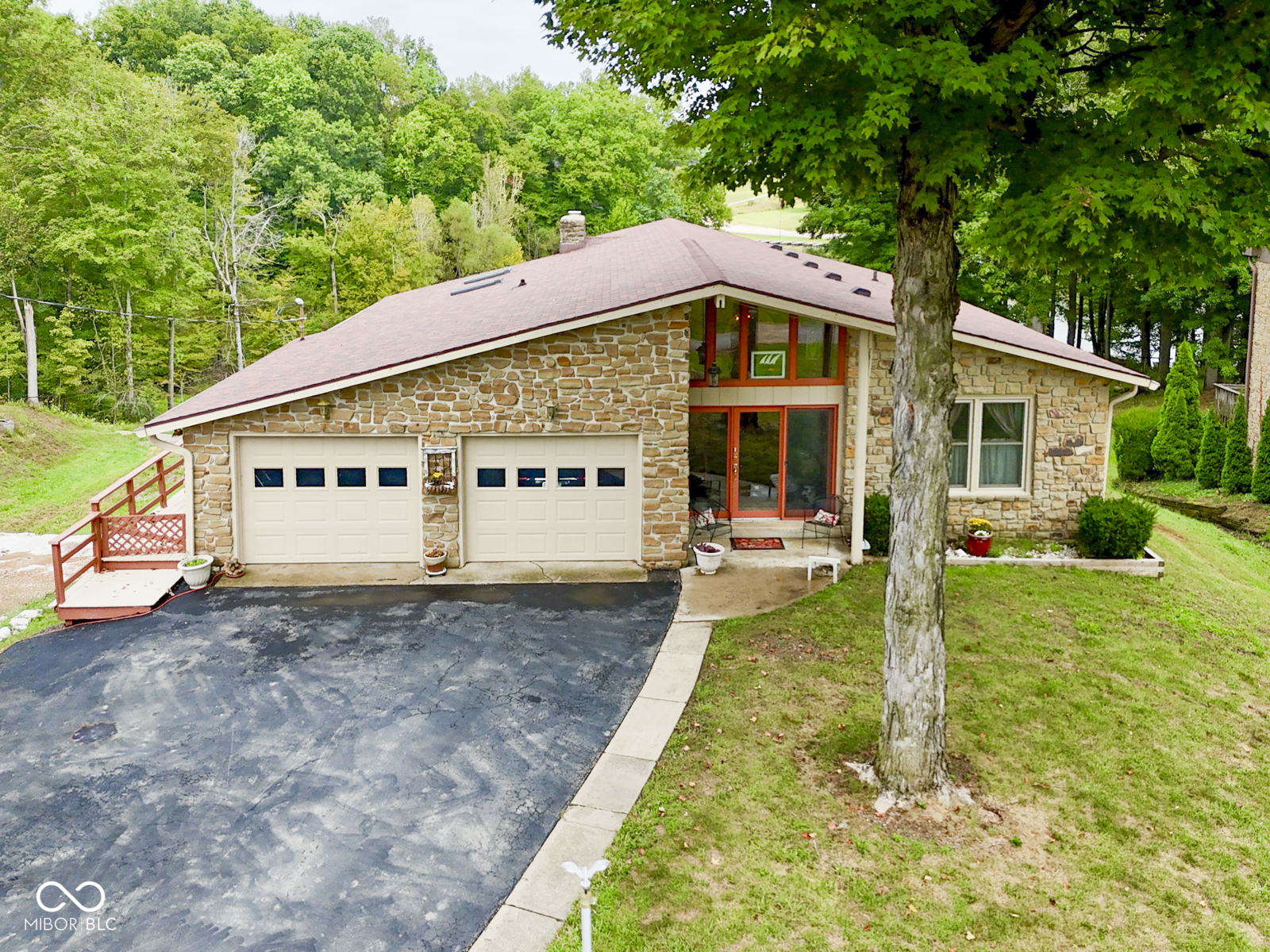 3918 E Edgewood Circle — photo