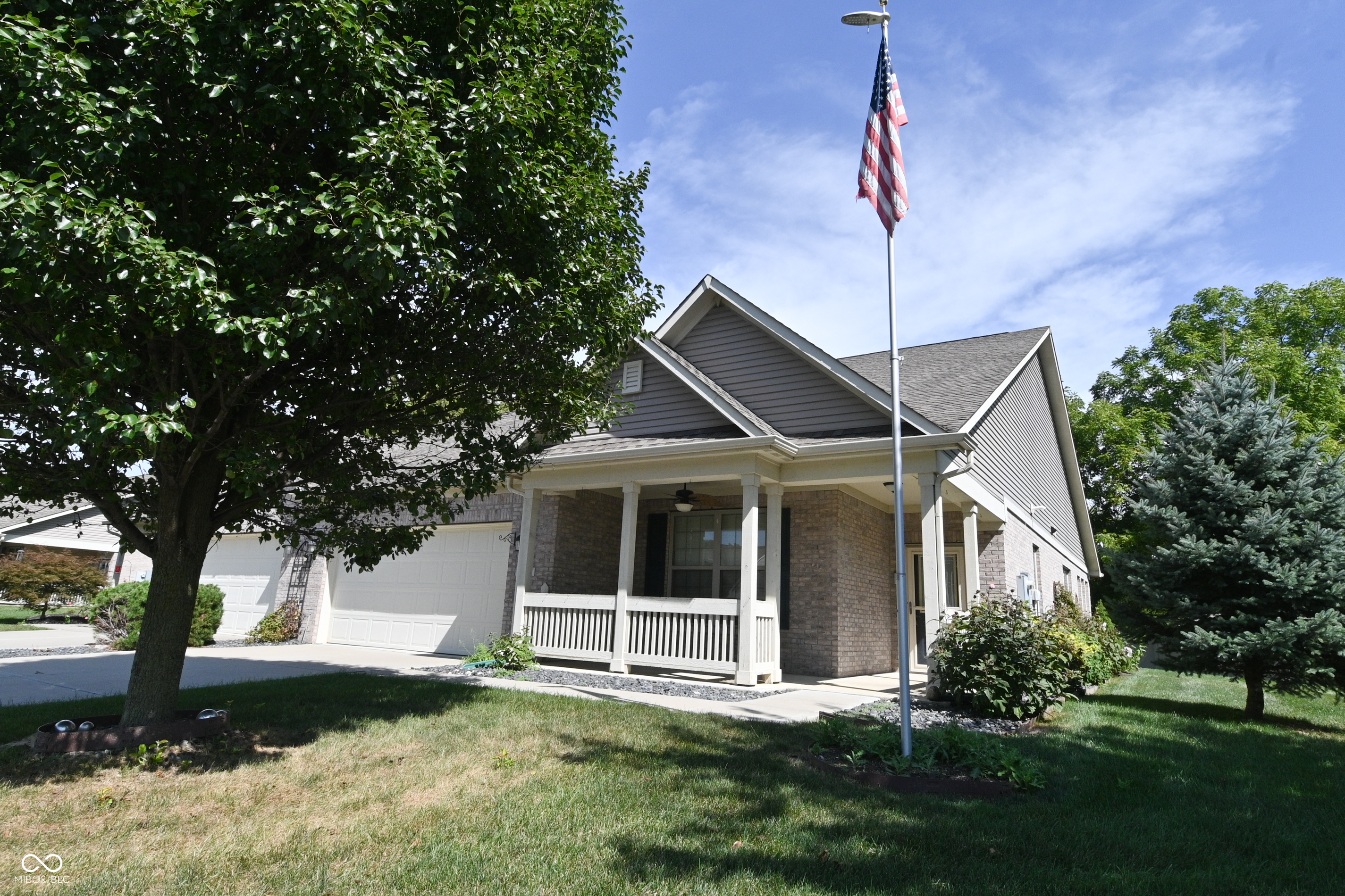1305 Redstone Drive — photo