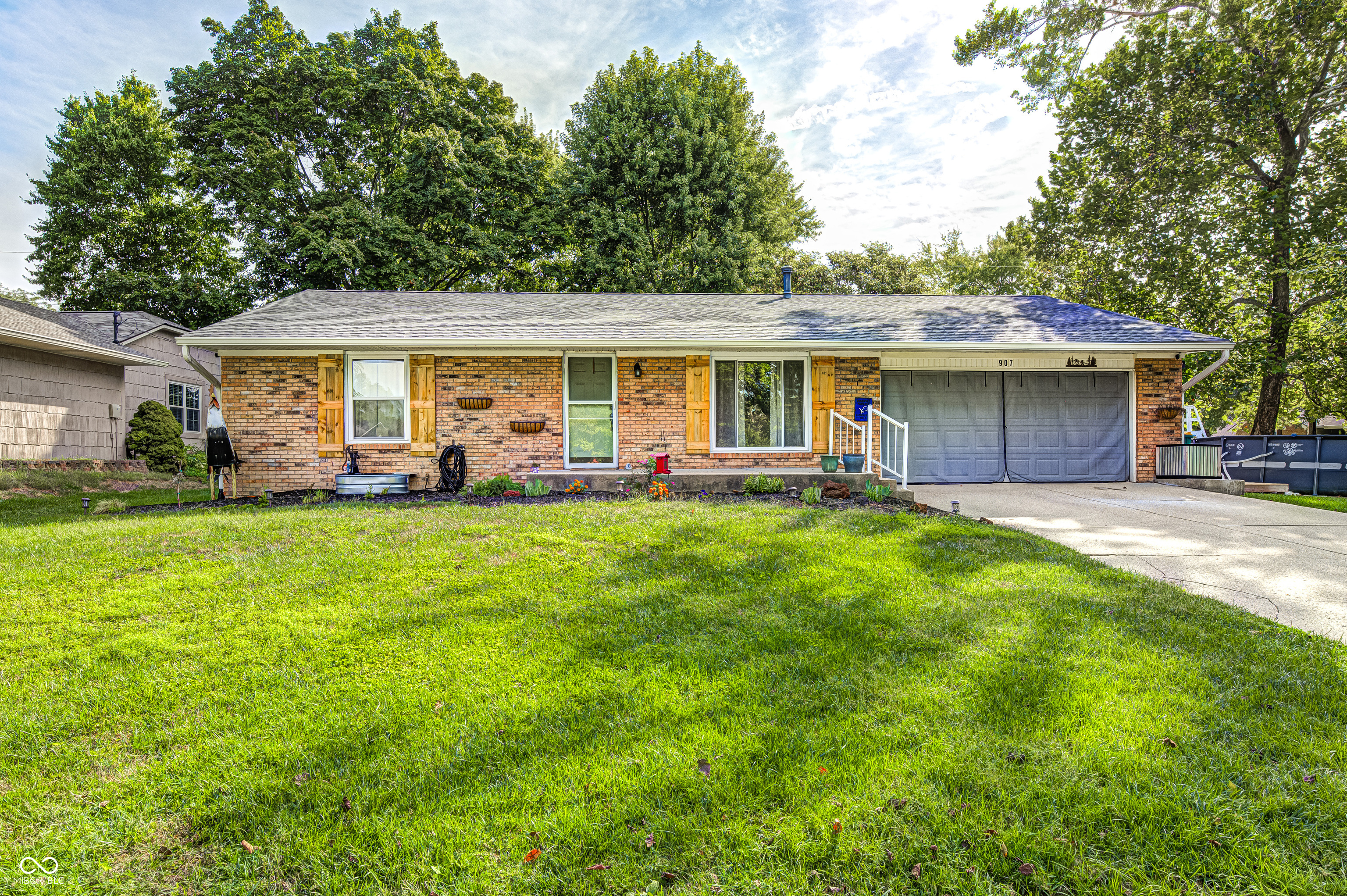 907 Cragwood Court — photo