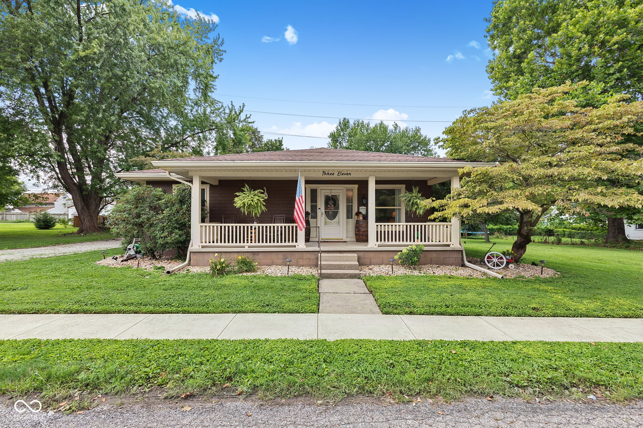 311 Dunn — photo