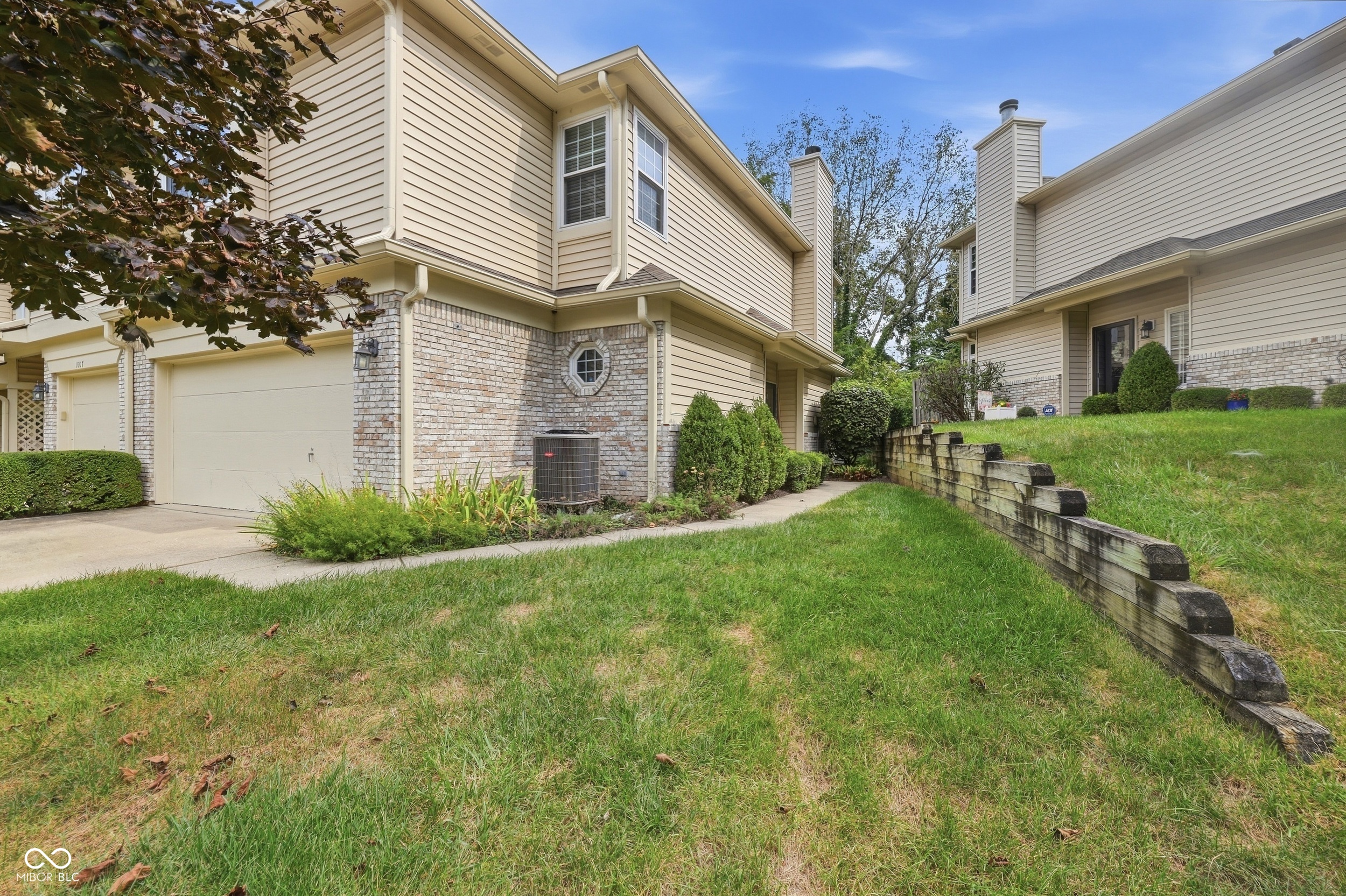 1009 Evening Shade Lane — photo