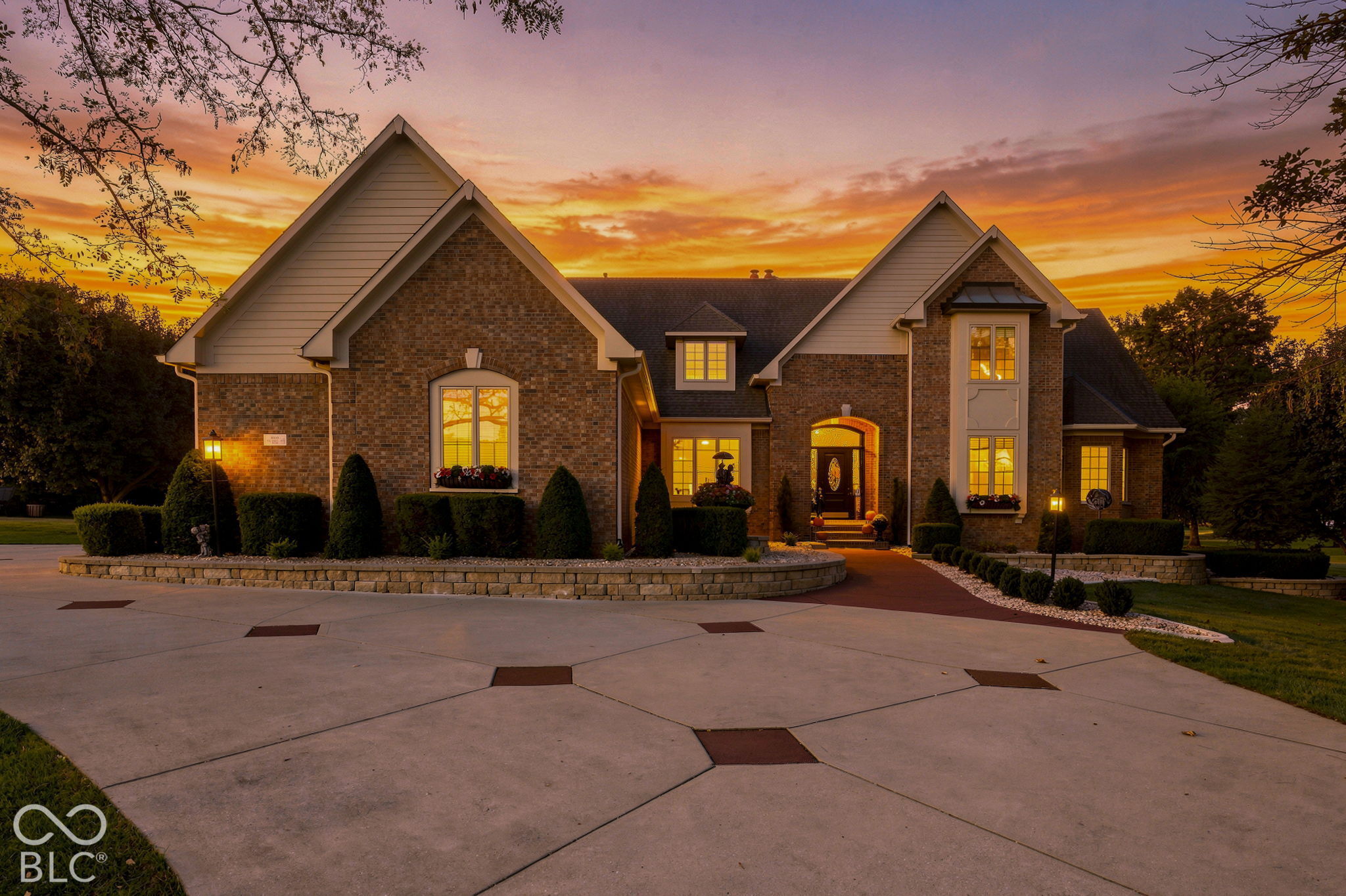 3935 W Smokey Row Road — photo