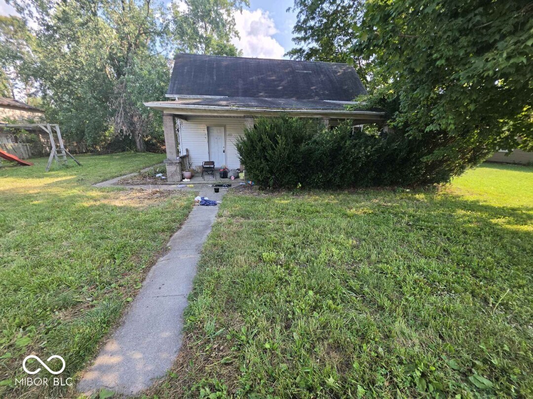 3353 Main Street — photo