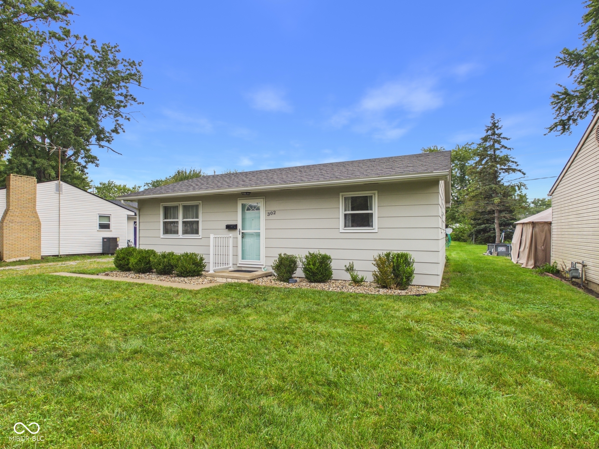302 W Van Buren Street — photo