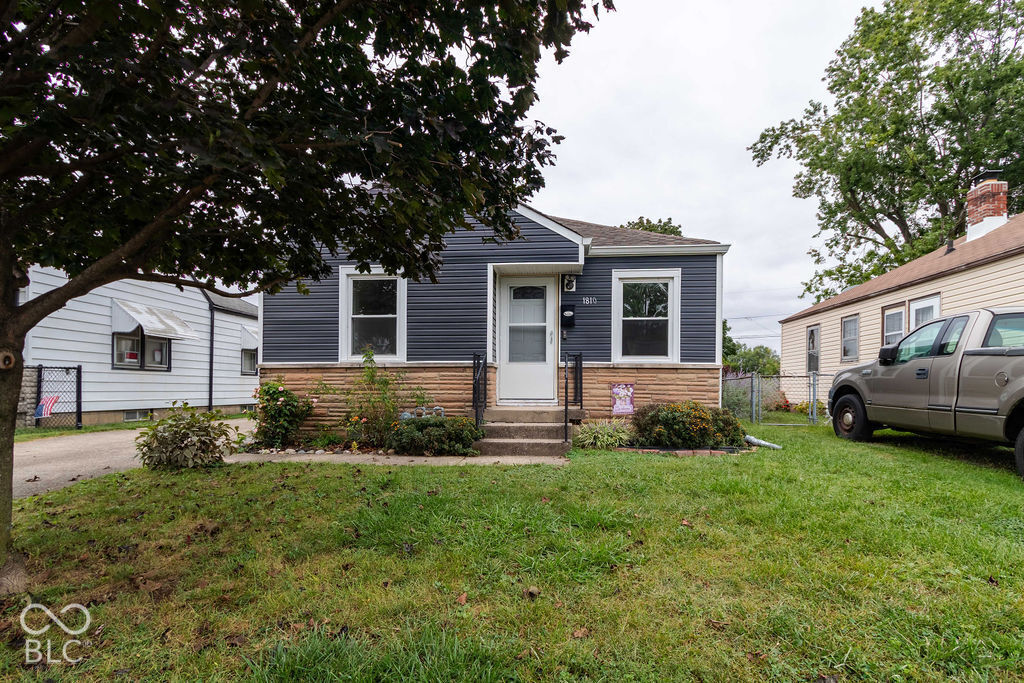 1810 Calhoun Street — photo