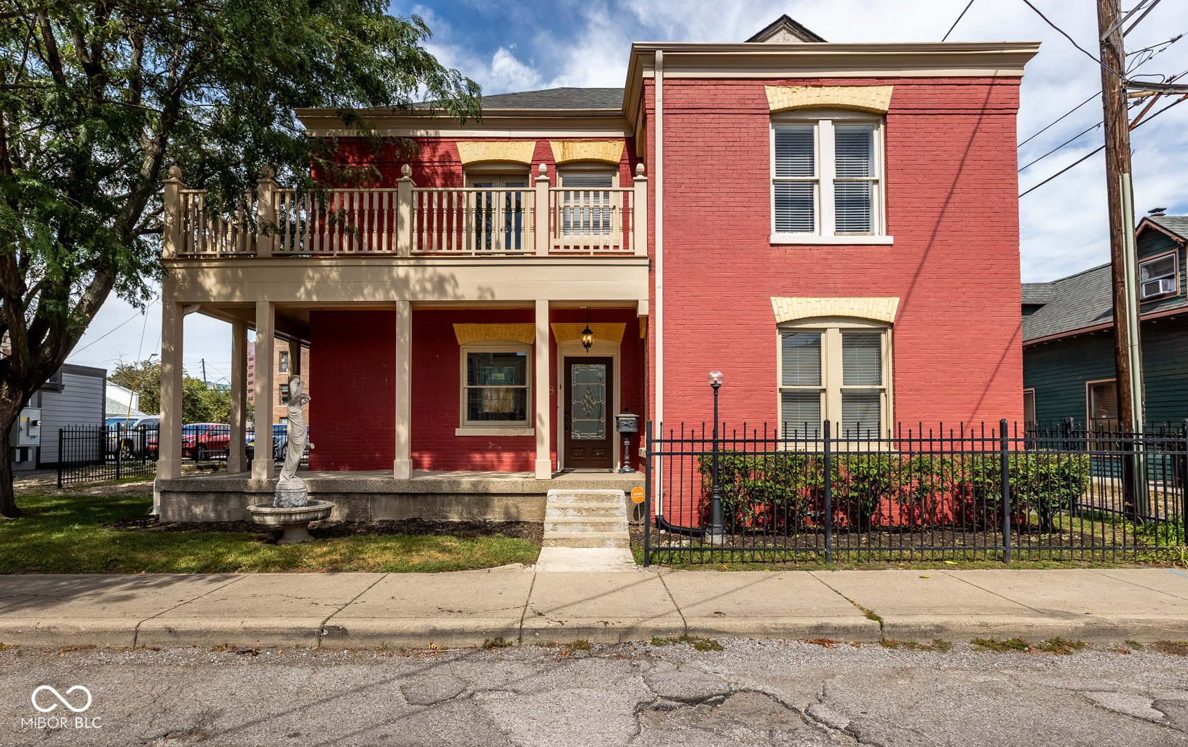 108 E 9th Street — photo