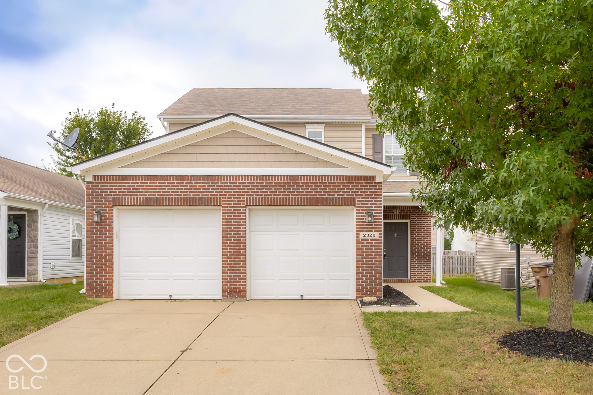 2322 Middle View Drive — photo