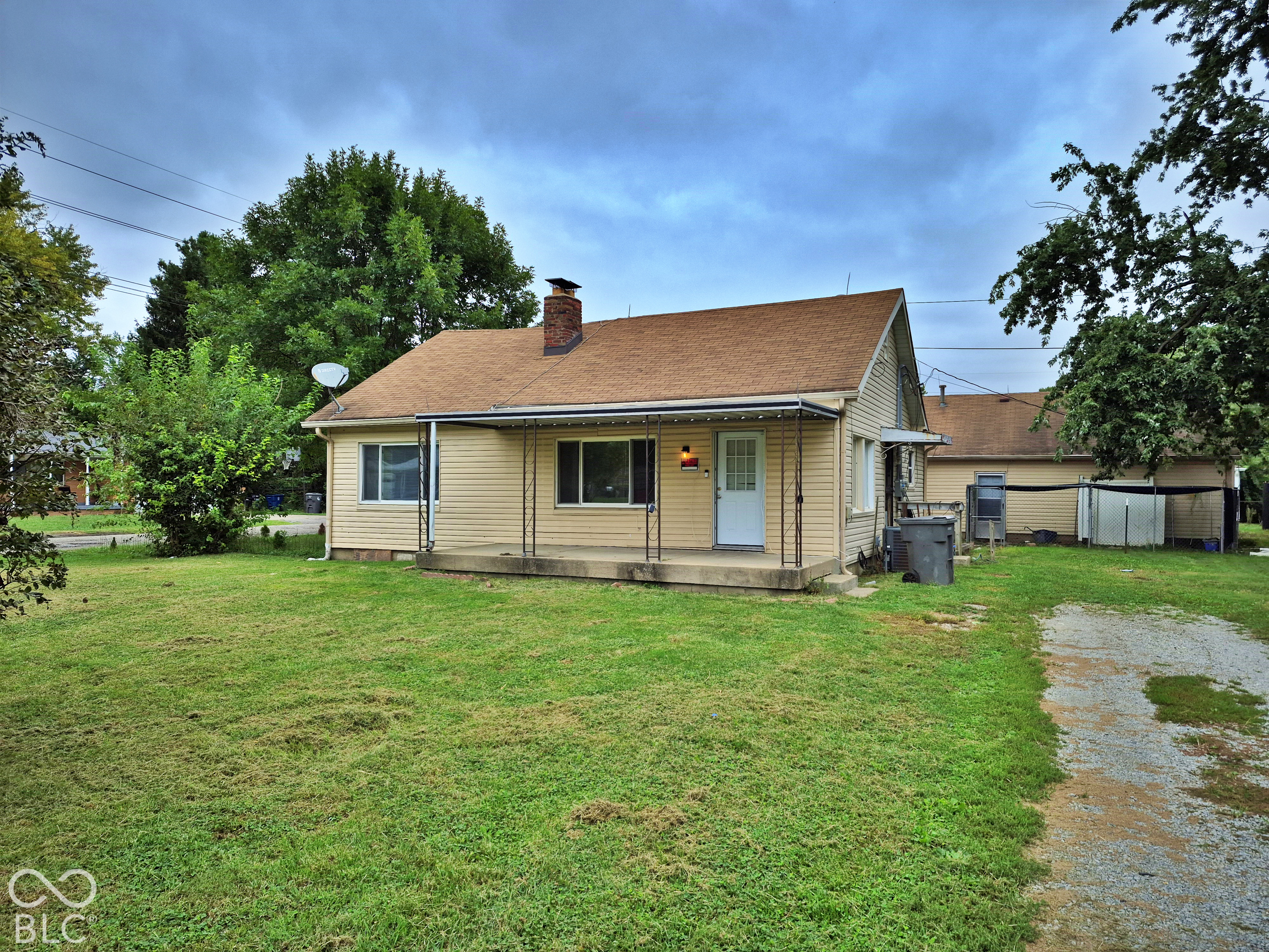 1745 N Lesley Avenue — photo
