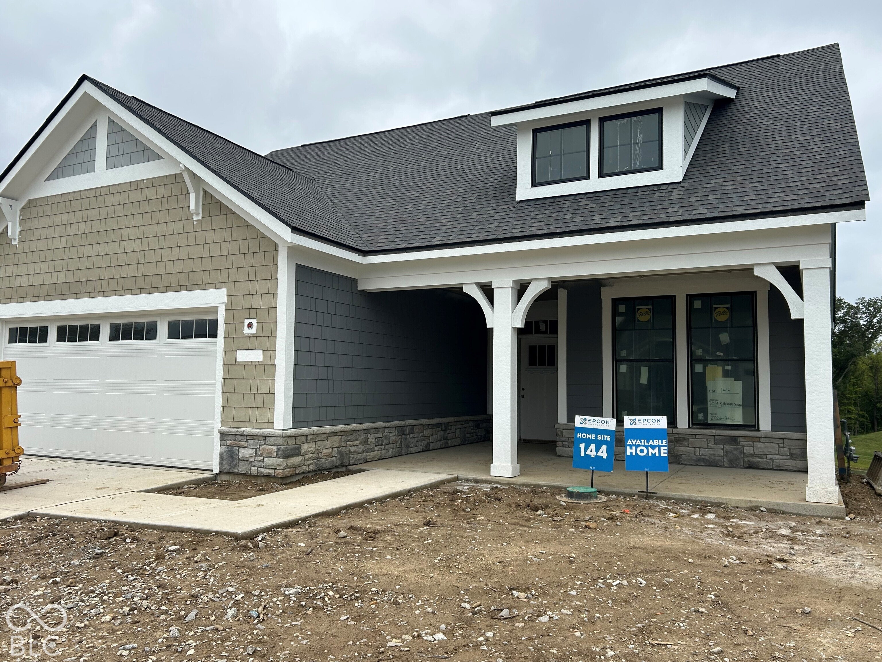 7051 Shenandoah Street — photo