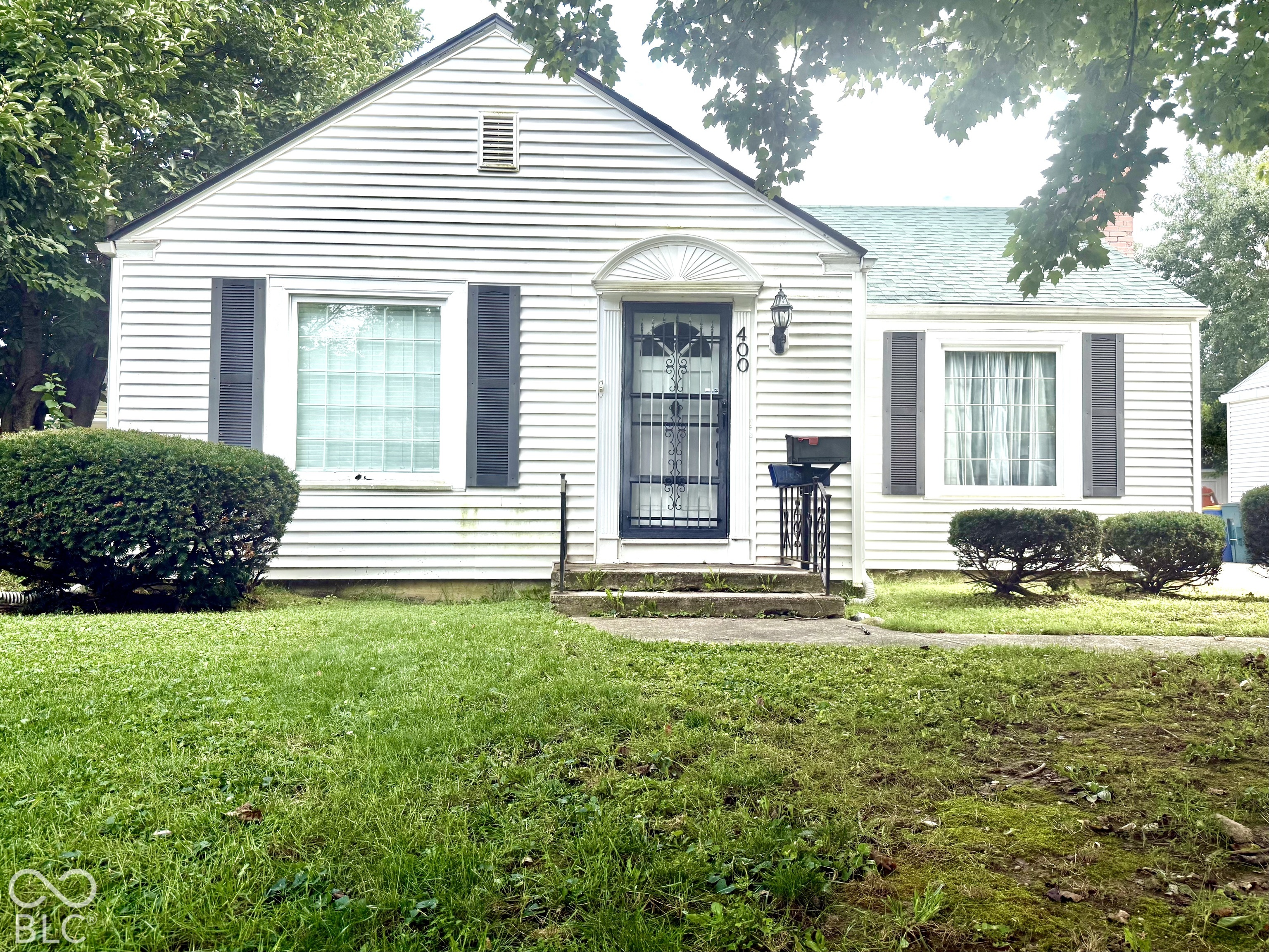 400 S Umbarger Road — photo