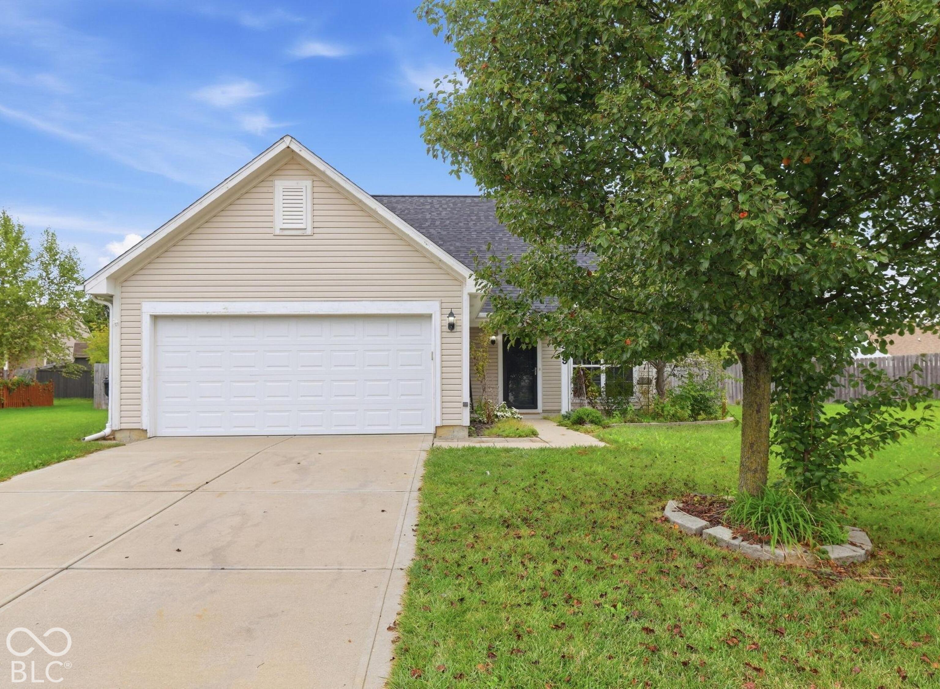 6489 Enclave Court — photo