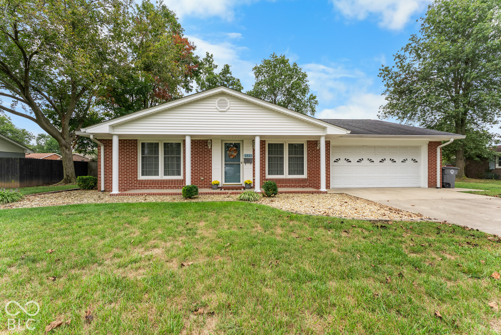 1521 Robin Hood Drive — photo