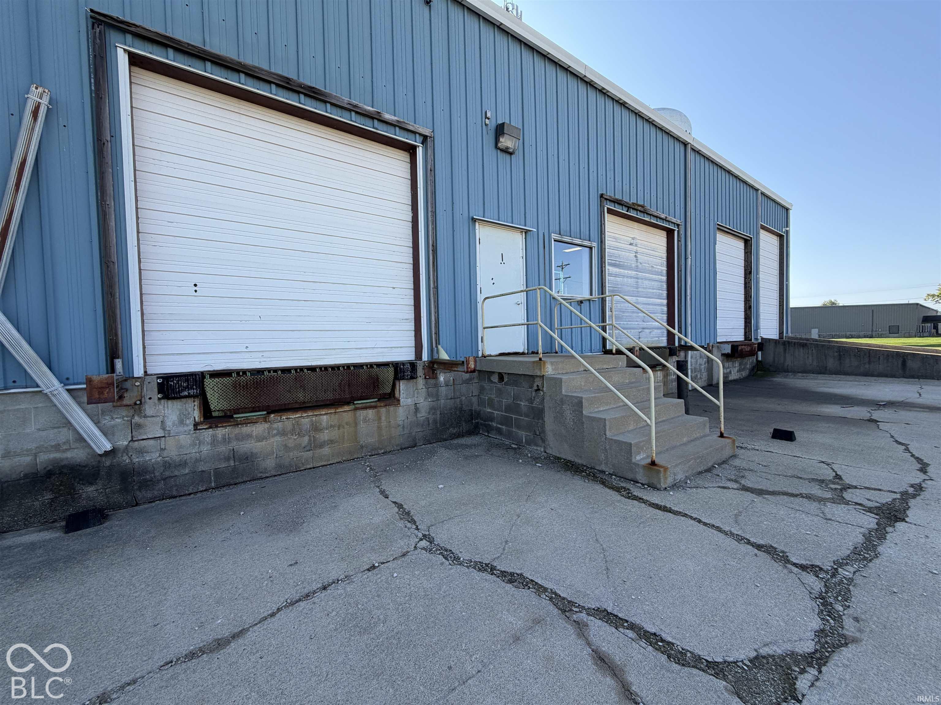 3040 S Commerce Drive — photo