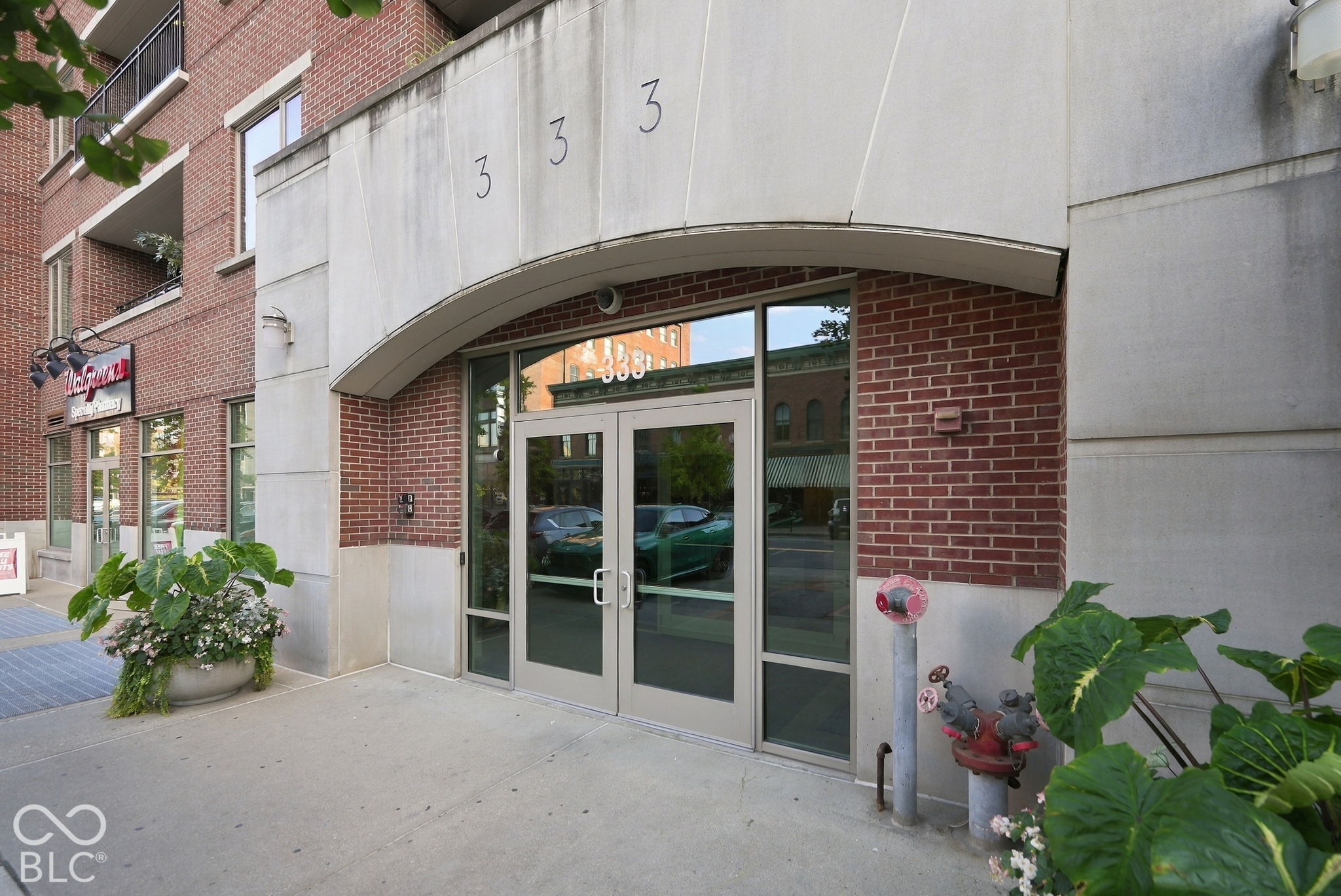 333 Massachusetts Avenue Unit 902 — photo
