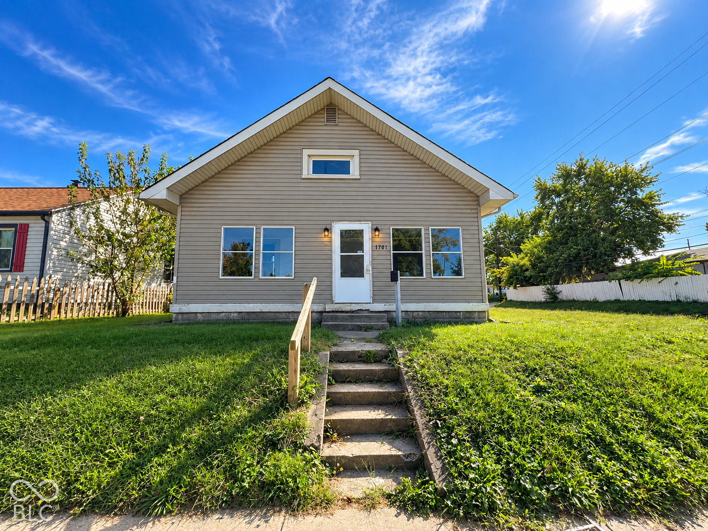 1701 E Kelly Street — photo