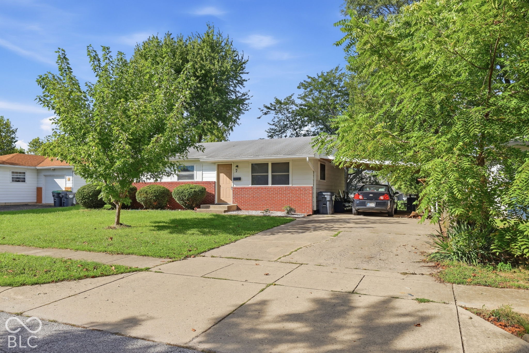 7 Crestview — photo