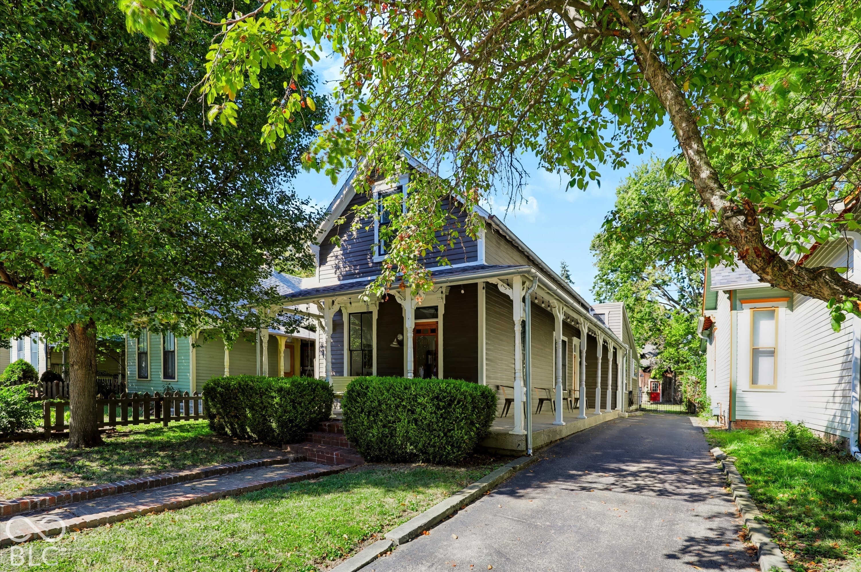 1114 E Saint Clair Street — photo