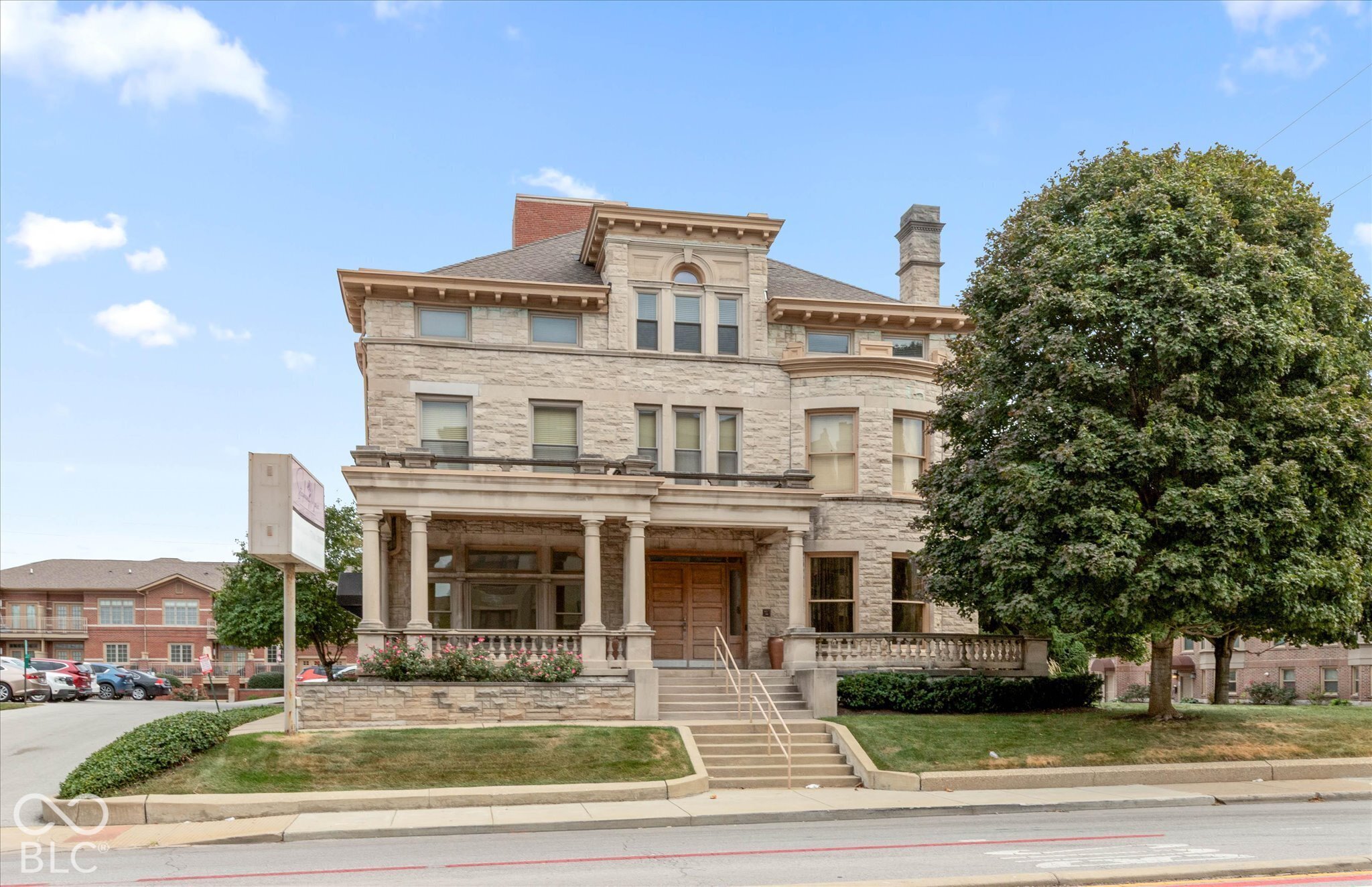 2105 N Meridian Street 301 — photo