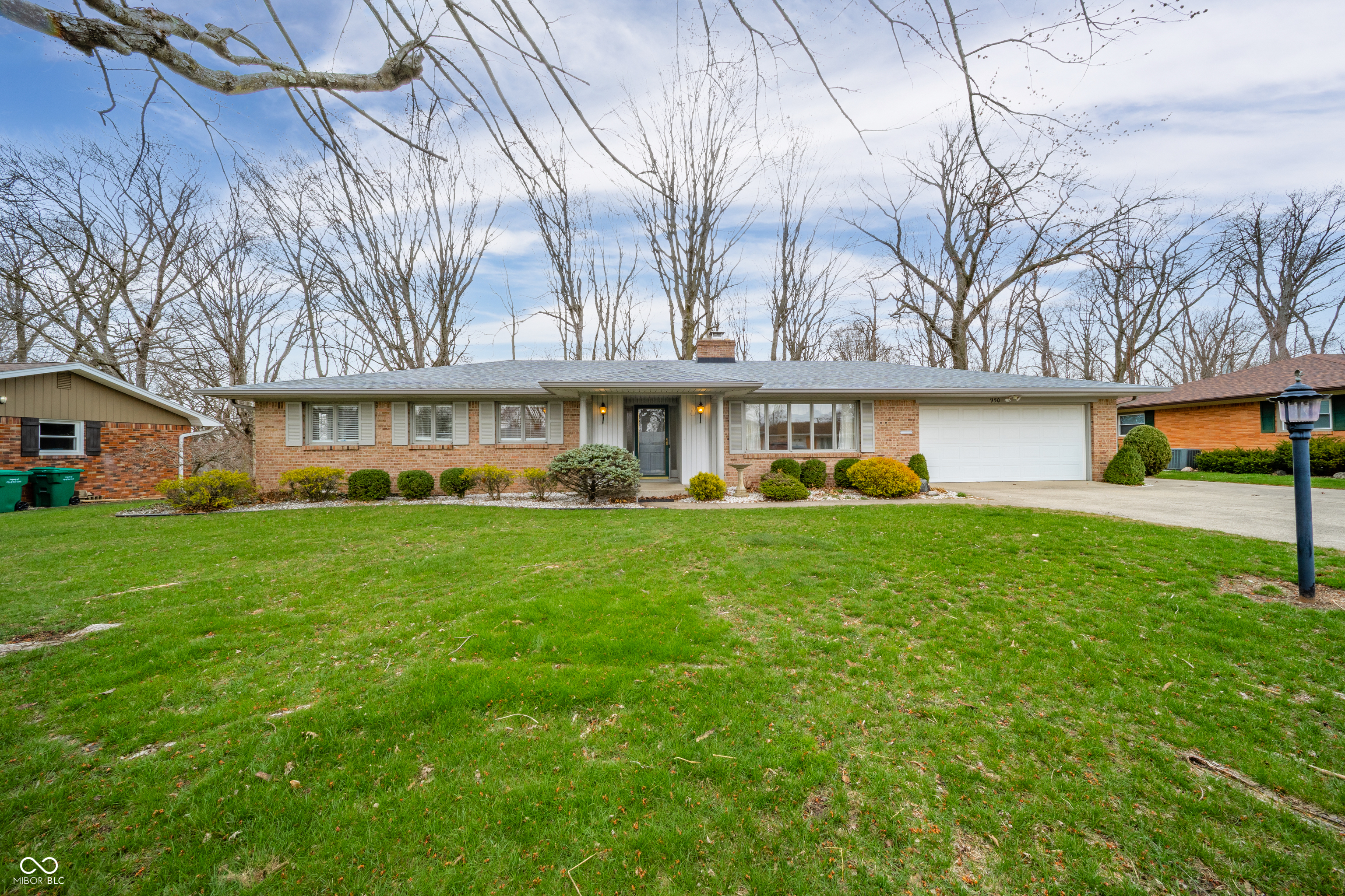 950 Jameson Court — photo