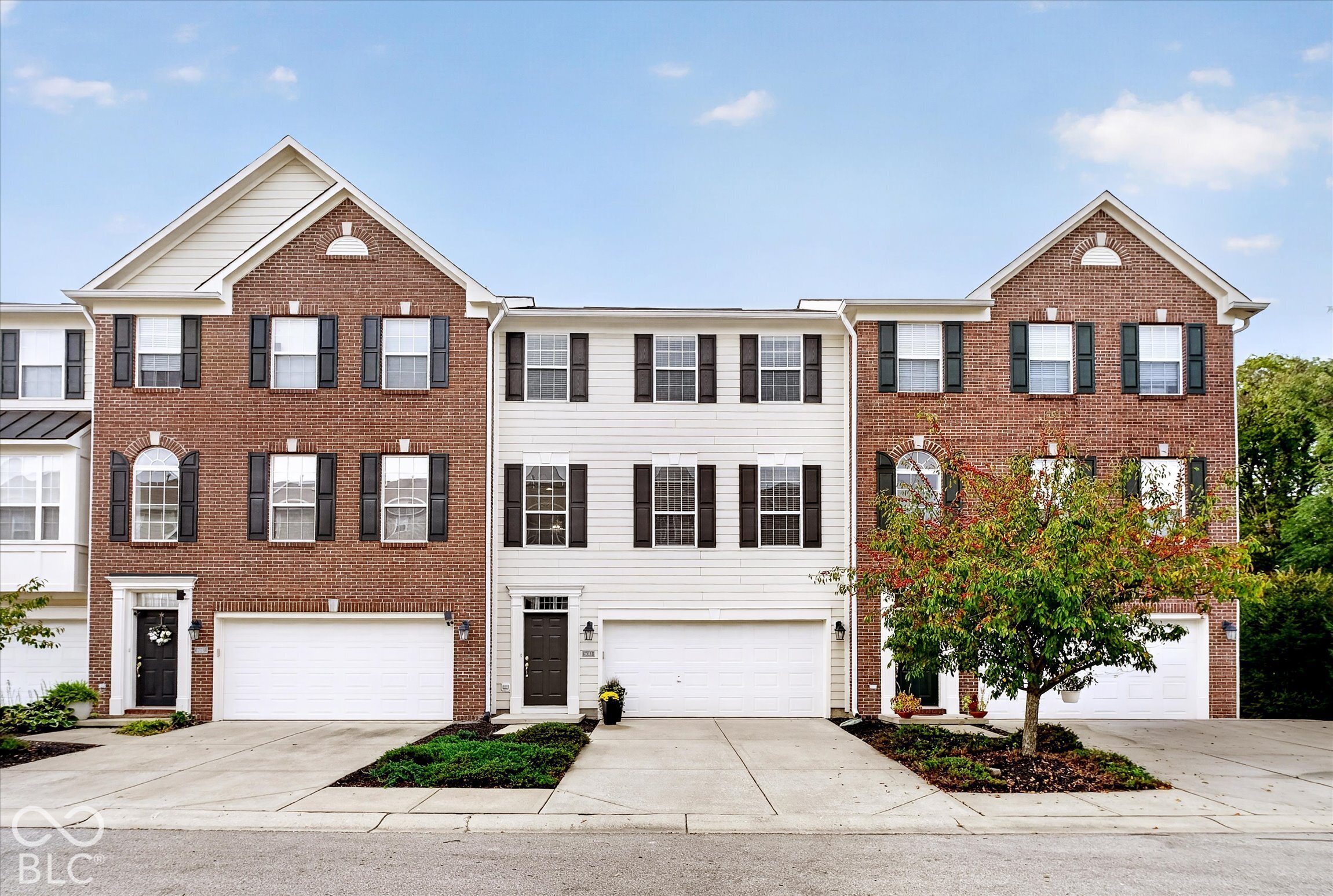 9013 Mercer Drive — photo