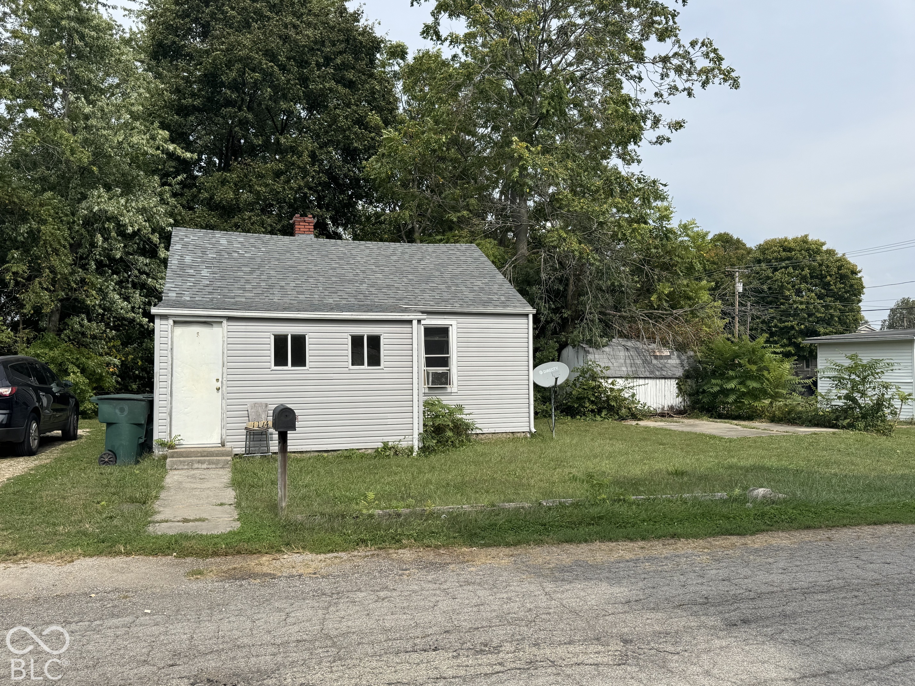1114 E 6th Street — photo
