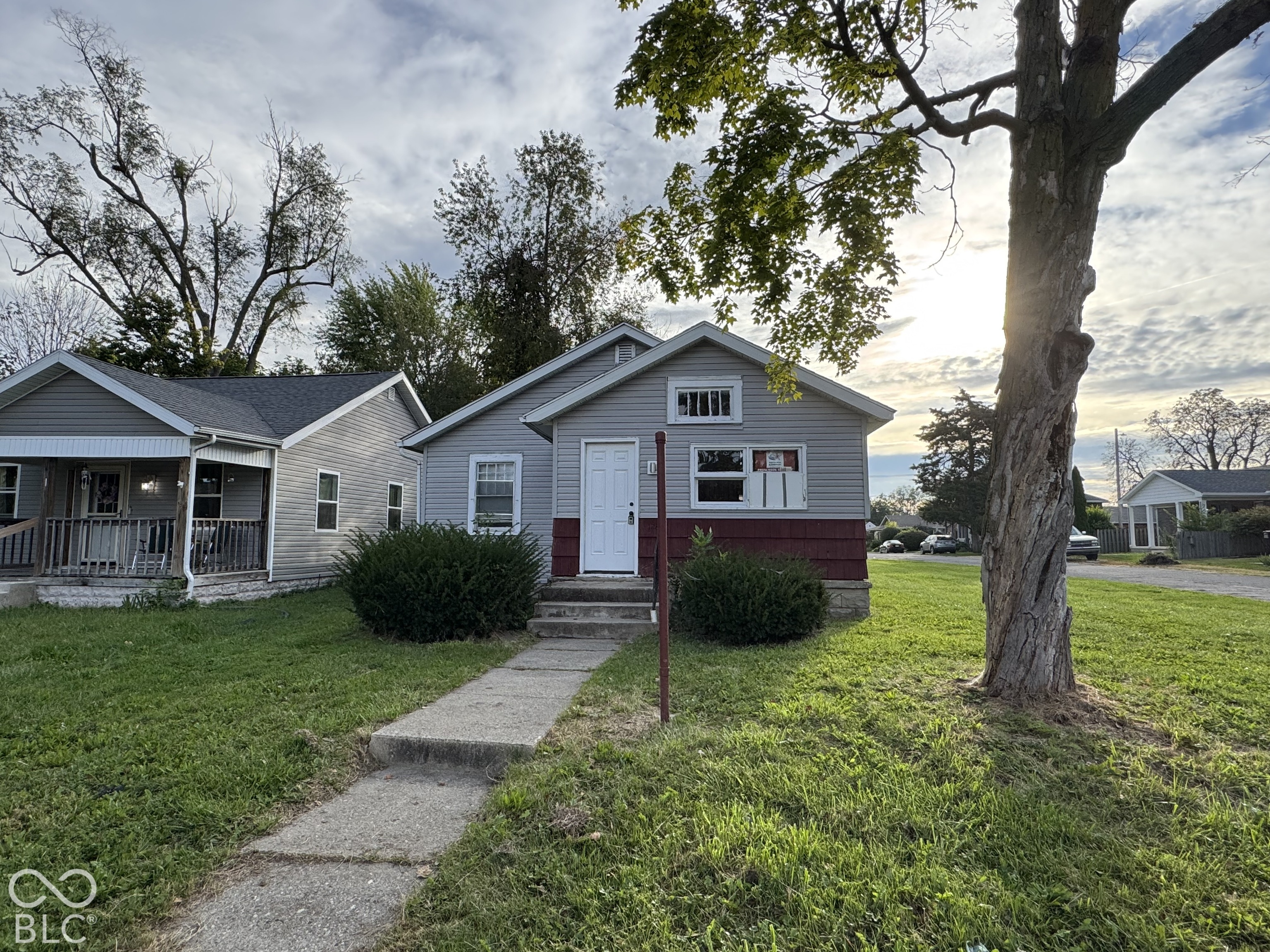 1226 S Beacon — photo