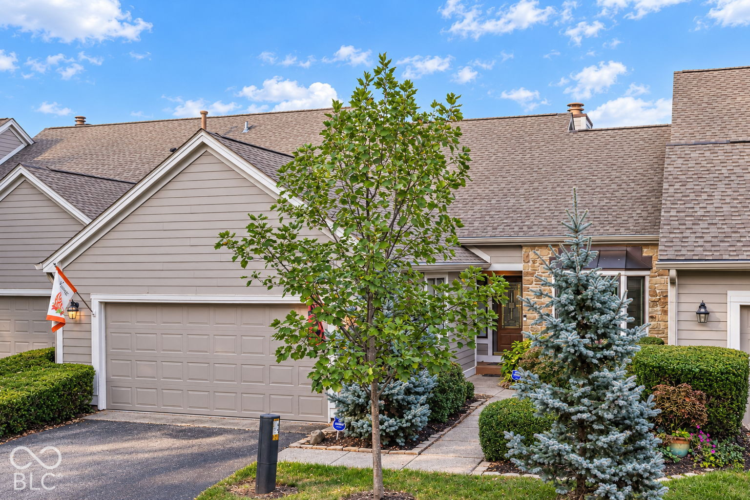 8335 Sand Point Way Unit 6 — photo