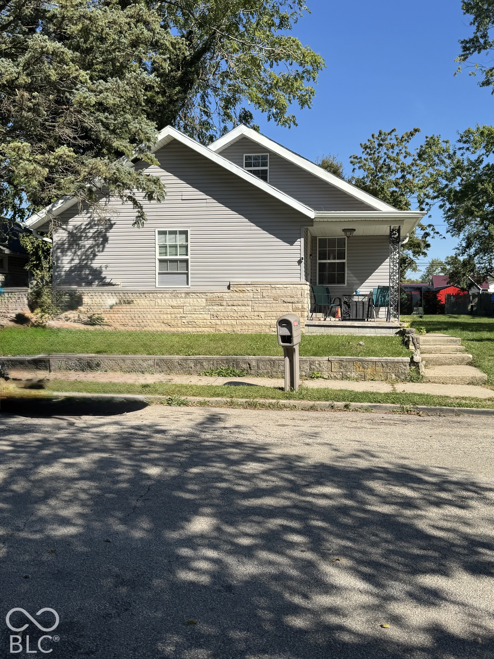 908 S Blaine Avenue — photo