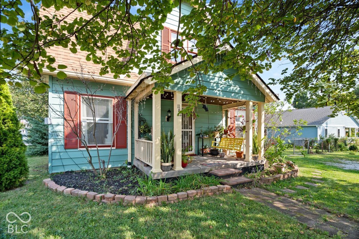 11822 Center Street — photo
