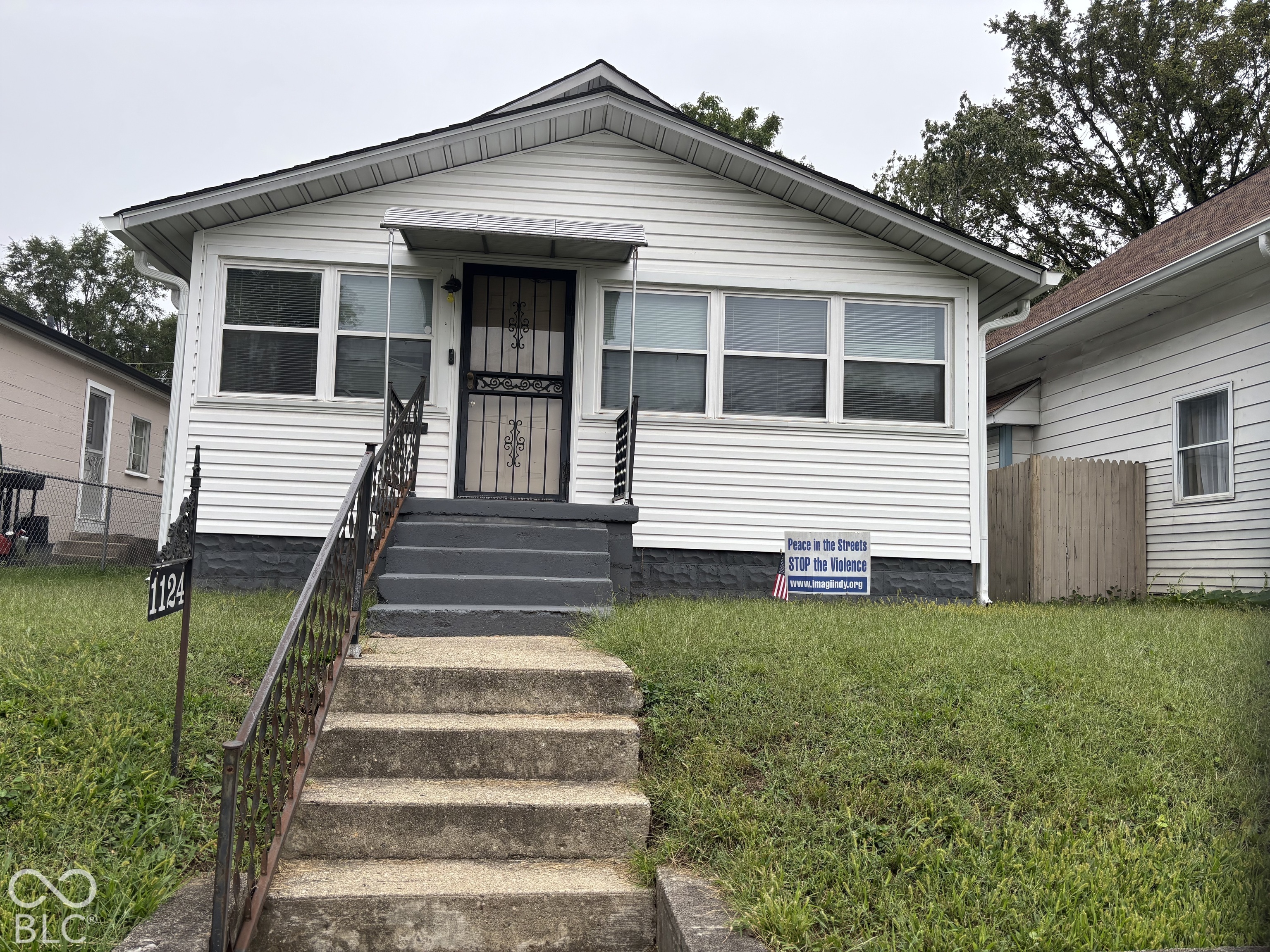 1124 N Sheffield Avenue — photo
