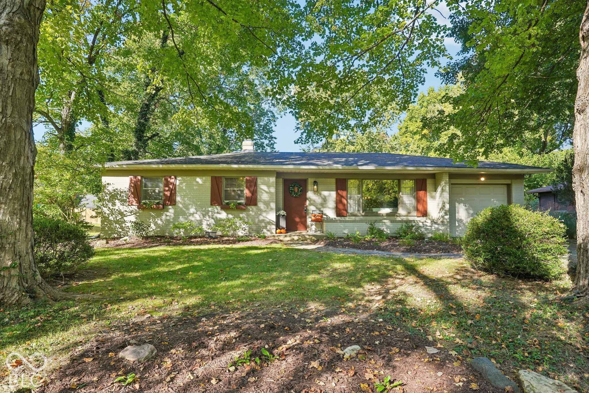 8450 Evergreen Avenue — photo