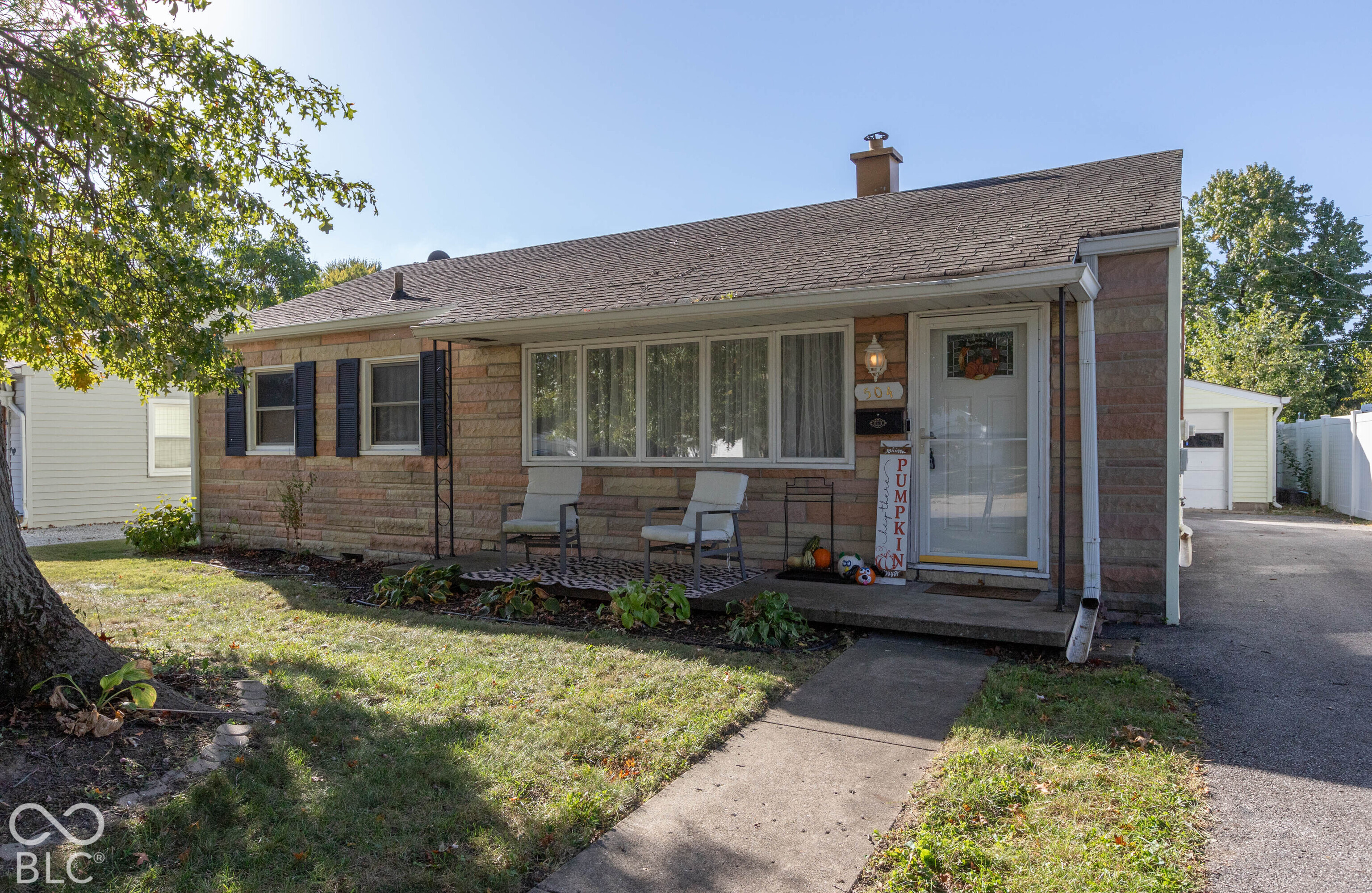 504 E Douglas Drive — photo