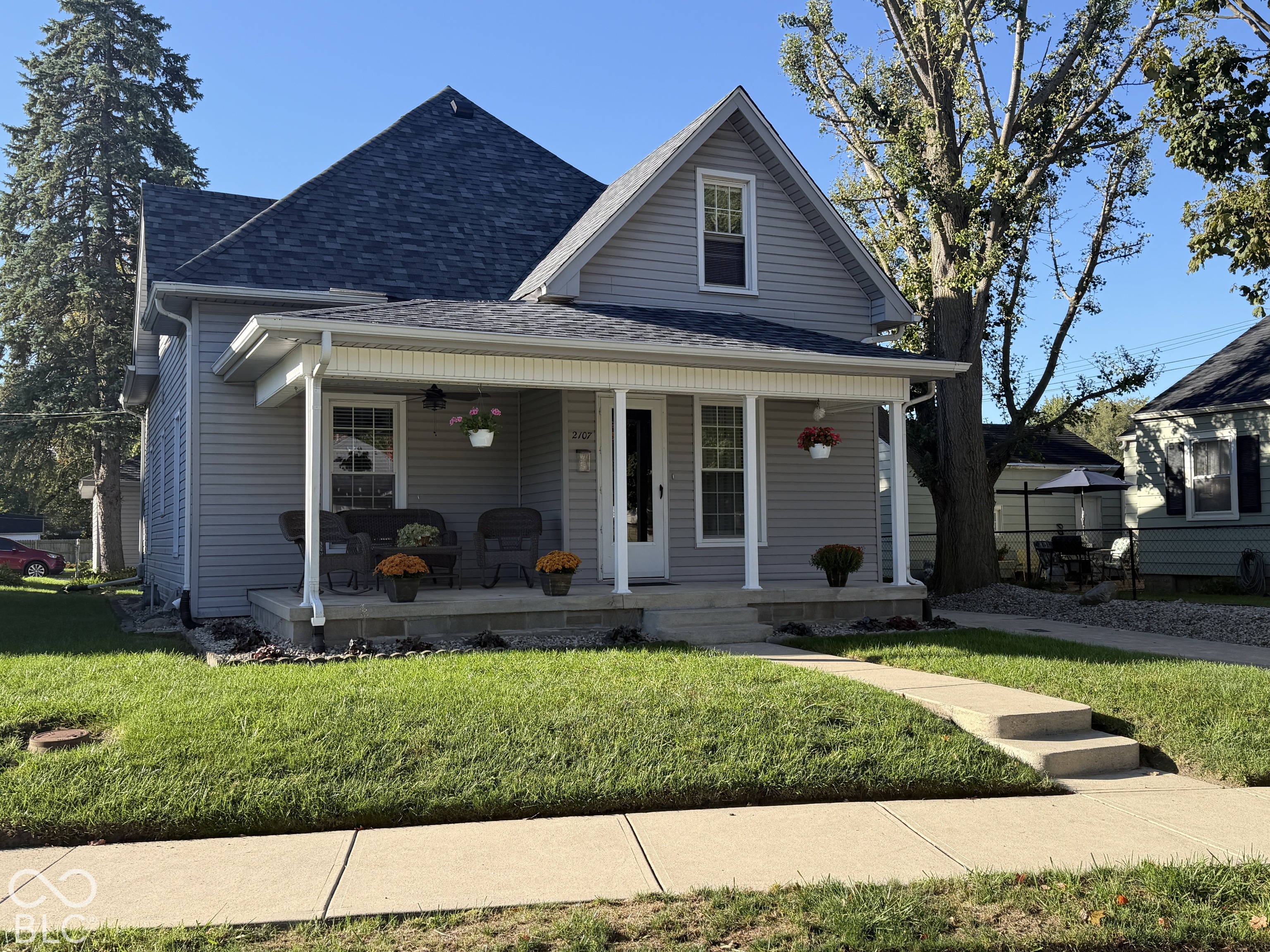 2107 Plum Street — photo