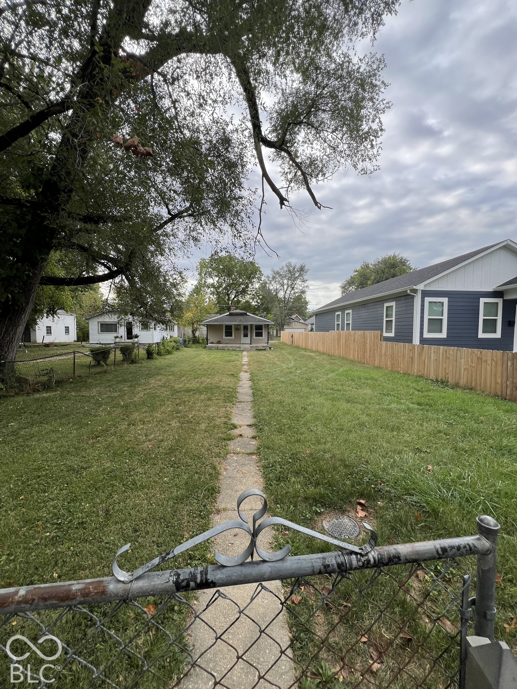1431 W Pruitt Street — photo