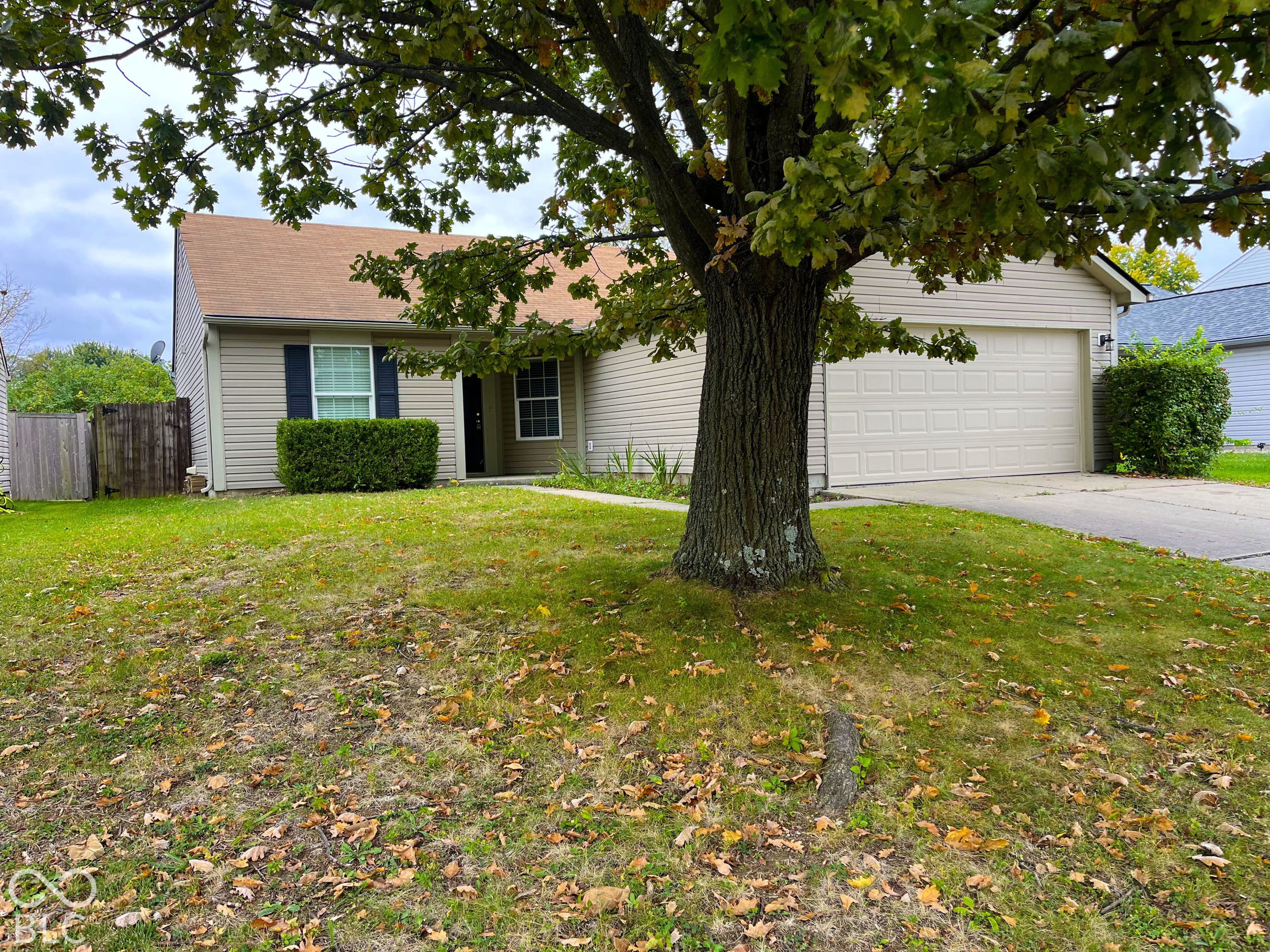 1052 Halifax Lane — photo