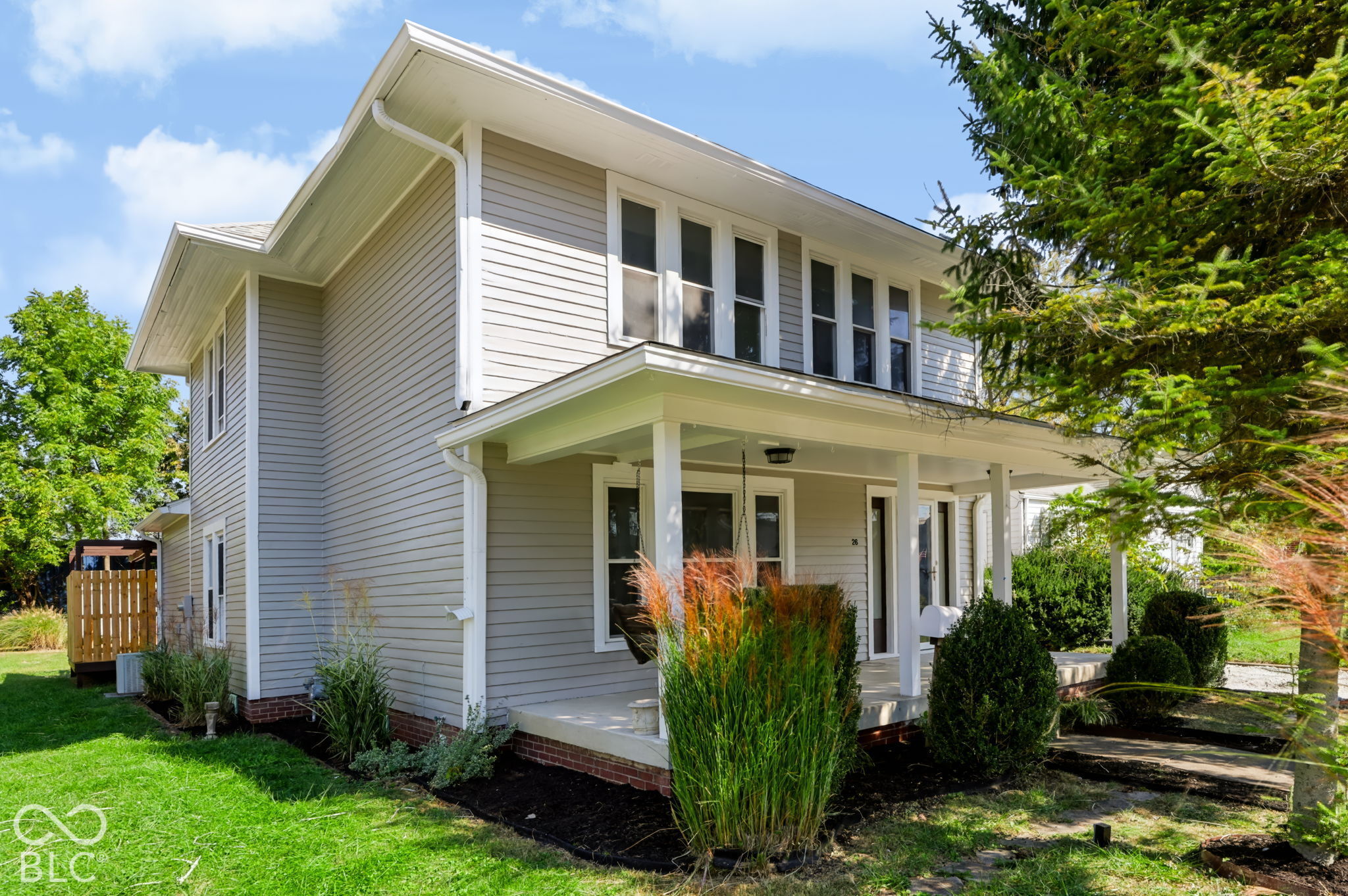 26 W Vermont Street — photo