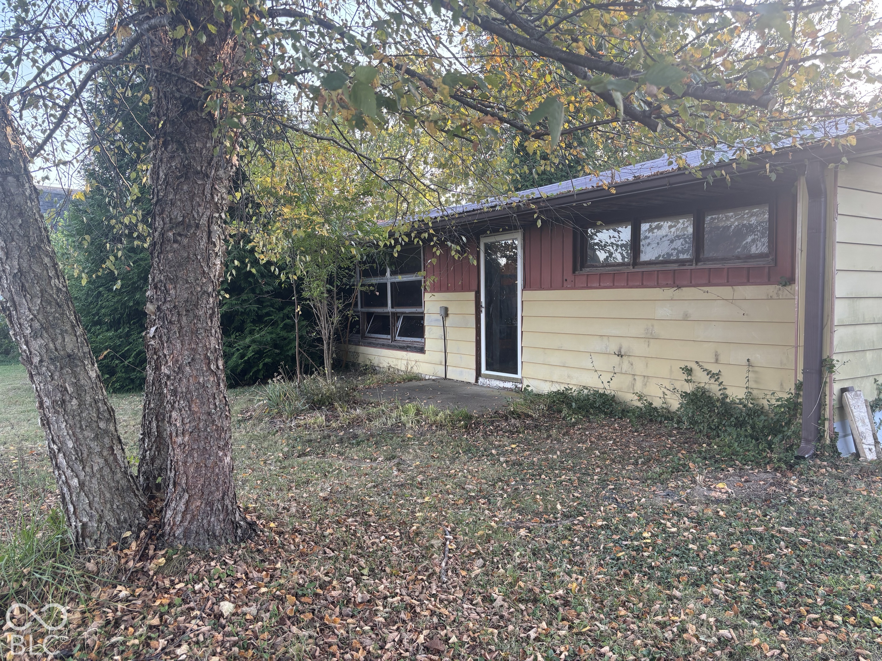 8370 S State Road 39 — photo