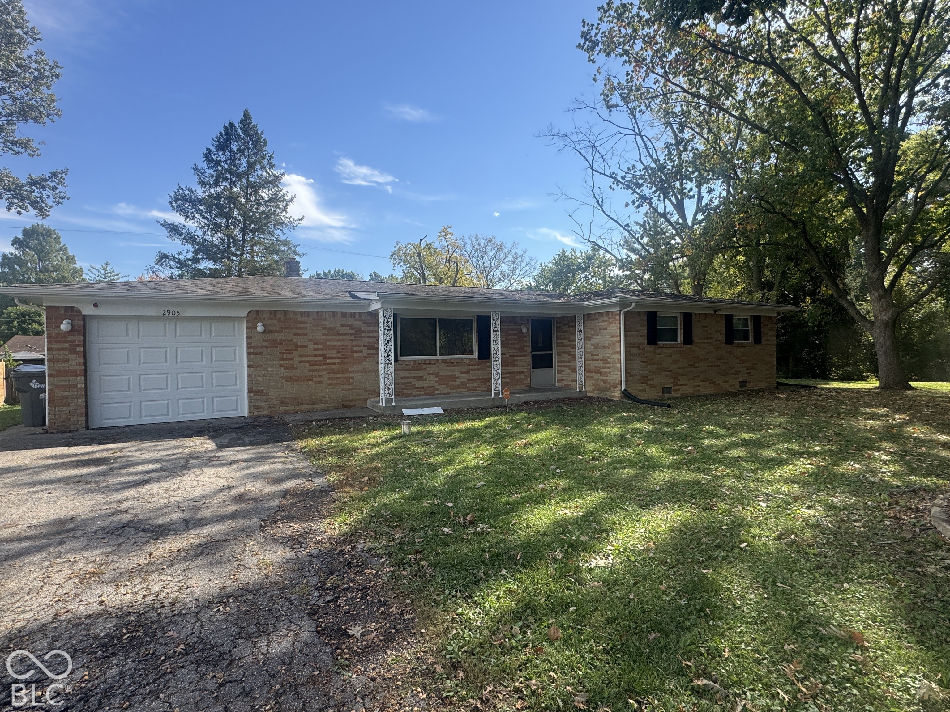 2905 Shady Oak — photo